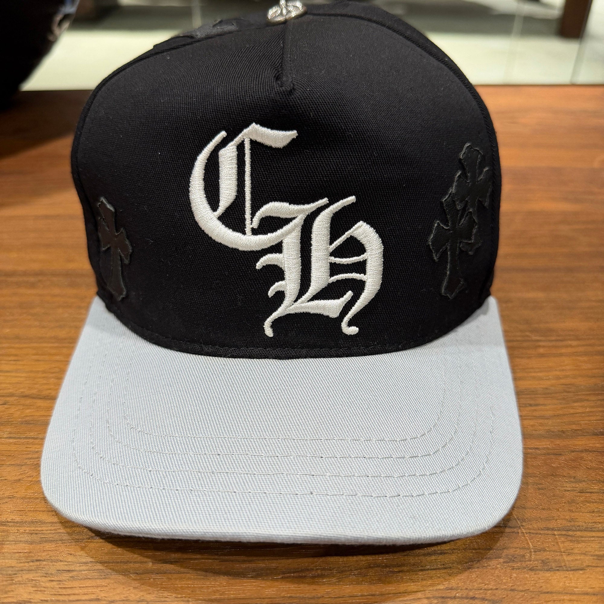 CHROME HEARTS Cemetery Cross Patch Trucker Cap ONE SIZE (53-60) クロムハーツ セメタリークロスパッチ トラッカーキャップ ONE SIZE (53-60)