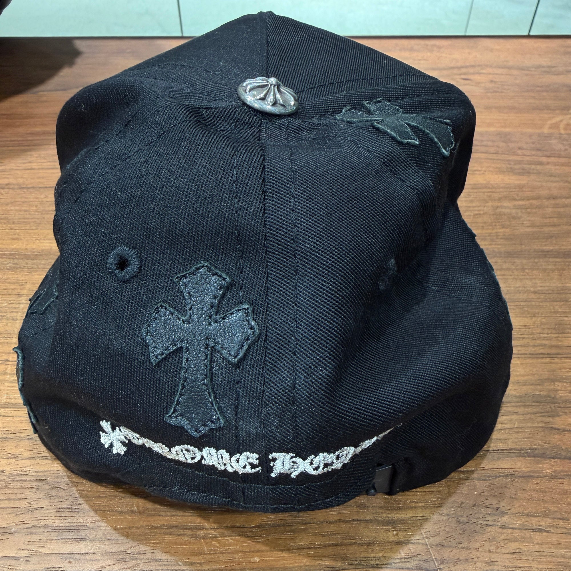 CHROME HEARTS Cemetery Cross Patch Trucker Cap ONE SIZE (53-60) クロムハーツ セメタリークロスパッチ トラッカーキャップ ONE SIZE (53-60)