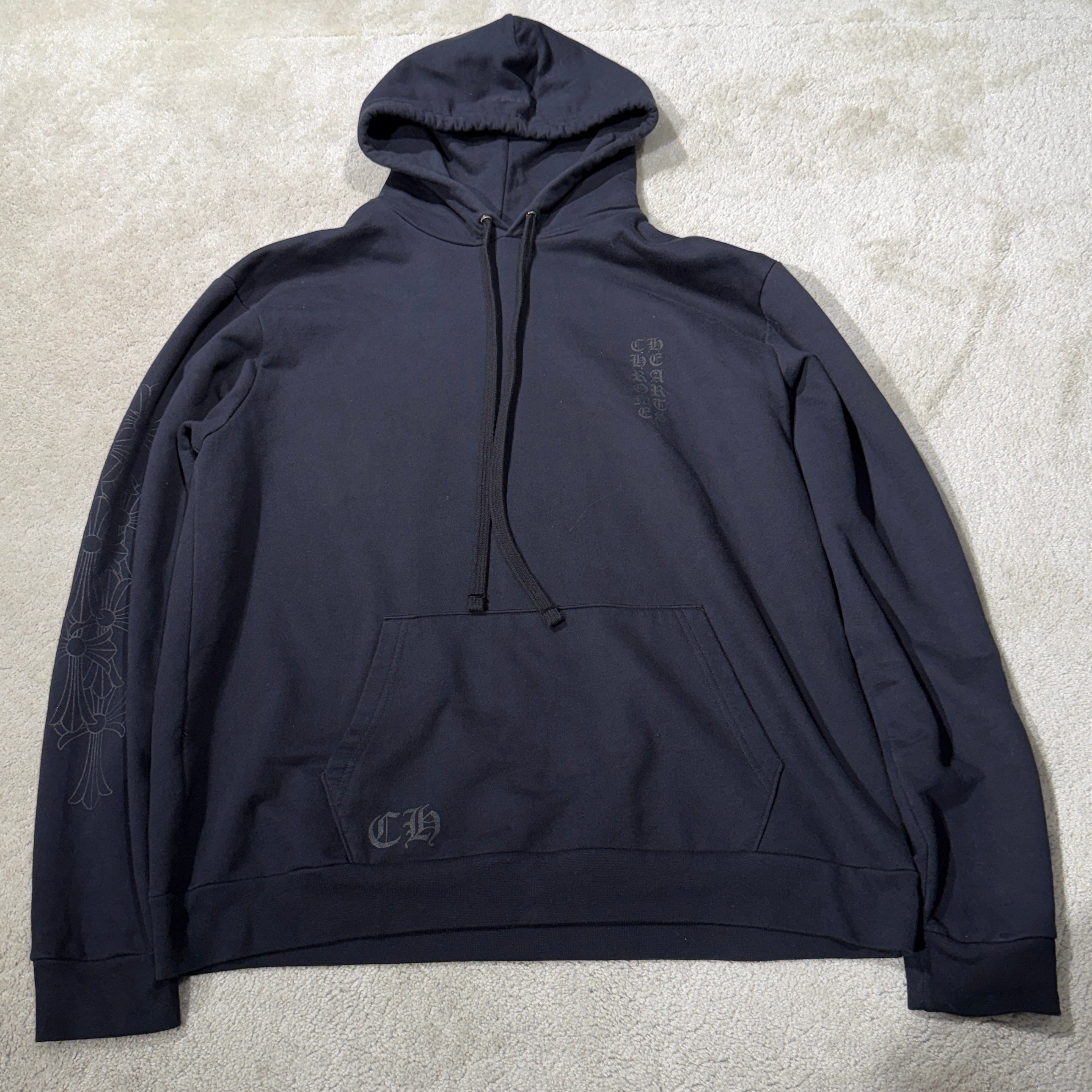 CHROME HEARTS Miami Limited Vertical Logo Cemetery Cross Print Pullover Hoodie Size L クロムハーツ マイアミ限定 ヴァーティカルロゴ セメタリークロスプリント プルオーバーフーディー サイズL