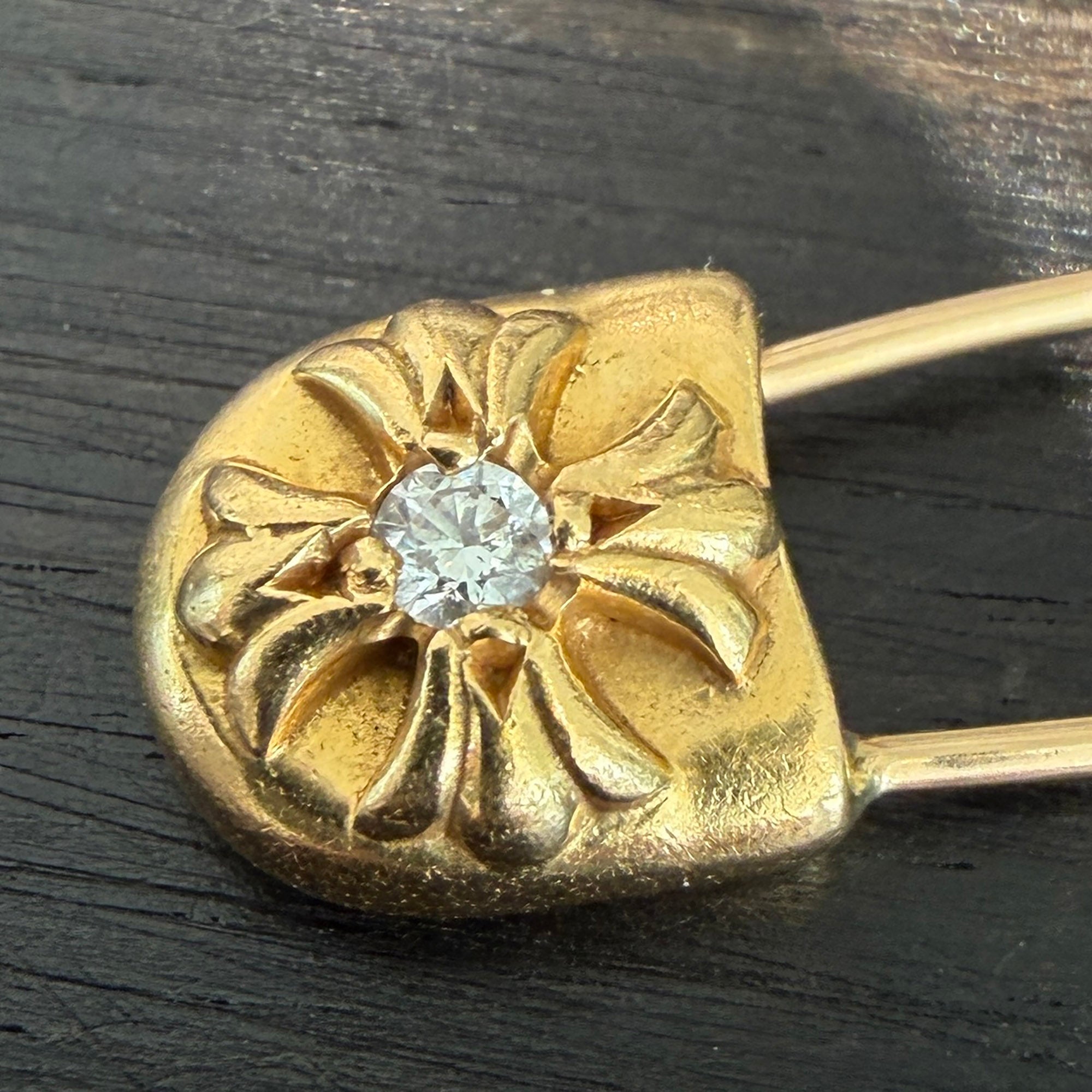 CHROME HEARTS 22K Safety Pin 1 Diamond Earring クロムハーツ 22K セーフティ ピン 1ダイヤモンド イヤリング ピアス