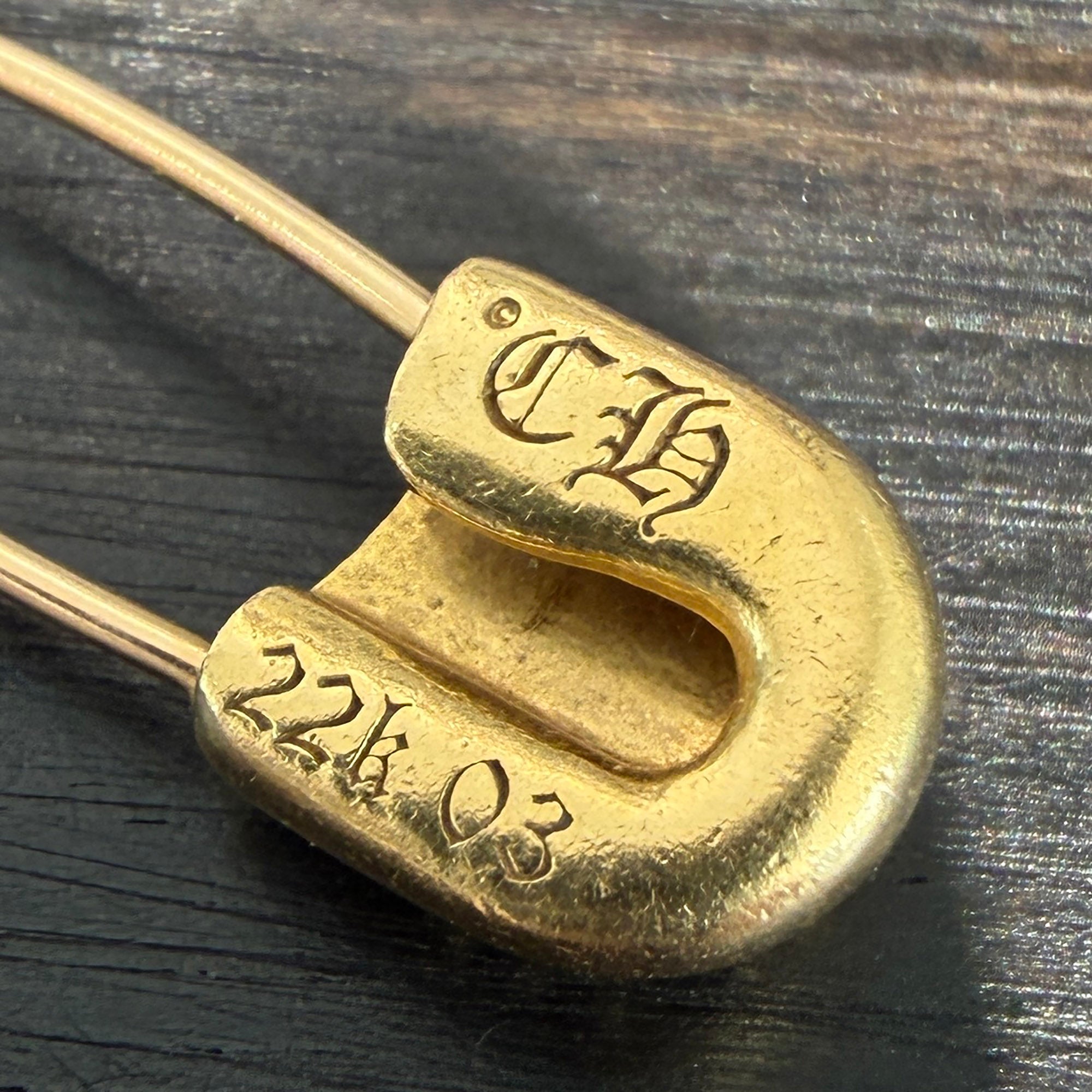 CHROME HEARTS 22K Safety Pin 1 Diamond Earring クロムハーツ 22K セーフティ ピン 1ダイヤモンド イヤリング ピアス