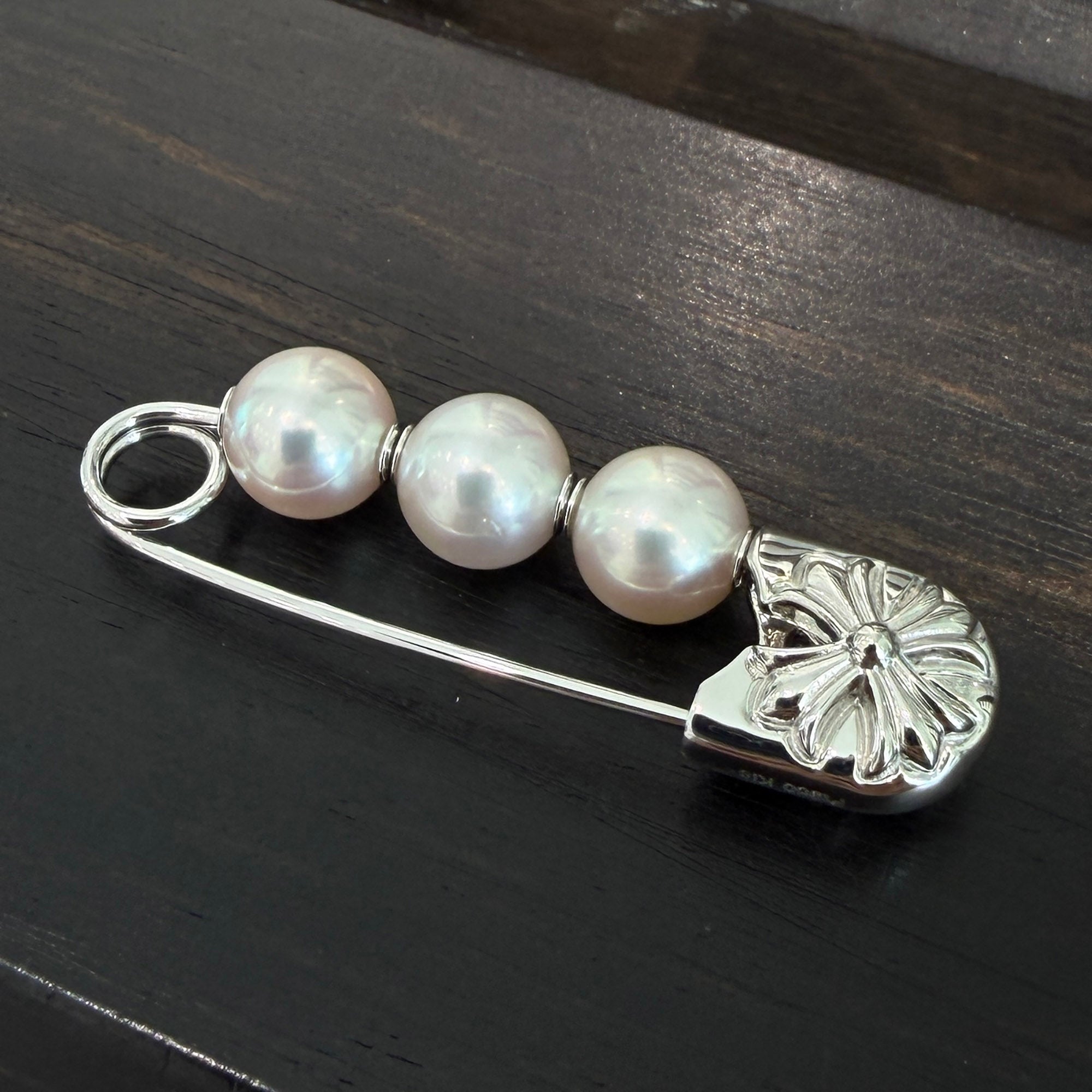 CHROME HEARTS × MIKIMOTO K18 WG Pearl Safety Pin 1 Diamond Brooch クロムハーツ × ミキモト 18K WG パールセーフティピン 1ダイヤモンド ブローチ