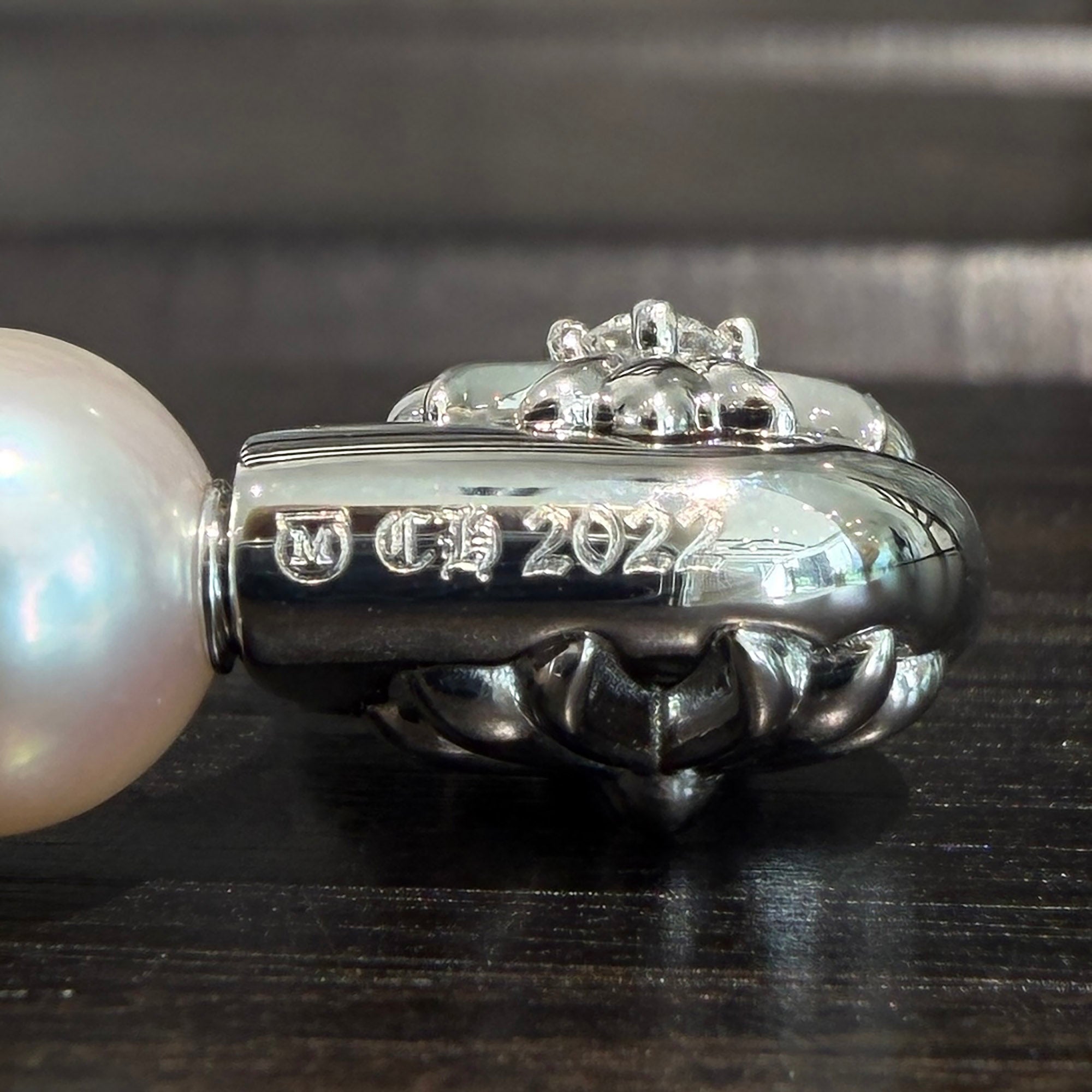 CHROME HEARTS × MIKIMOTO K18 WG Pearl Safety Pin 1 Diamond Brooch クロムハーツ × ミキモト 18K WG パールセーフティピン 1ダイヤモンド ブローチ
