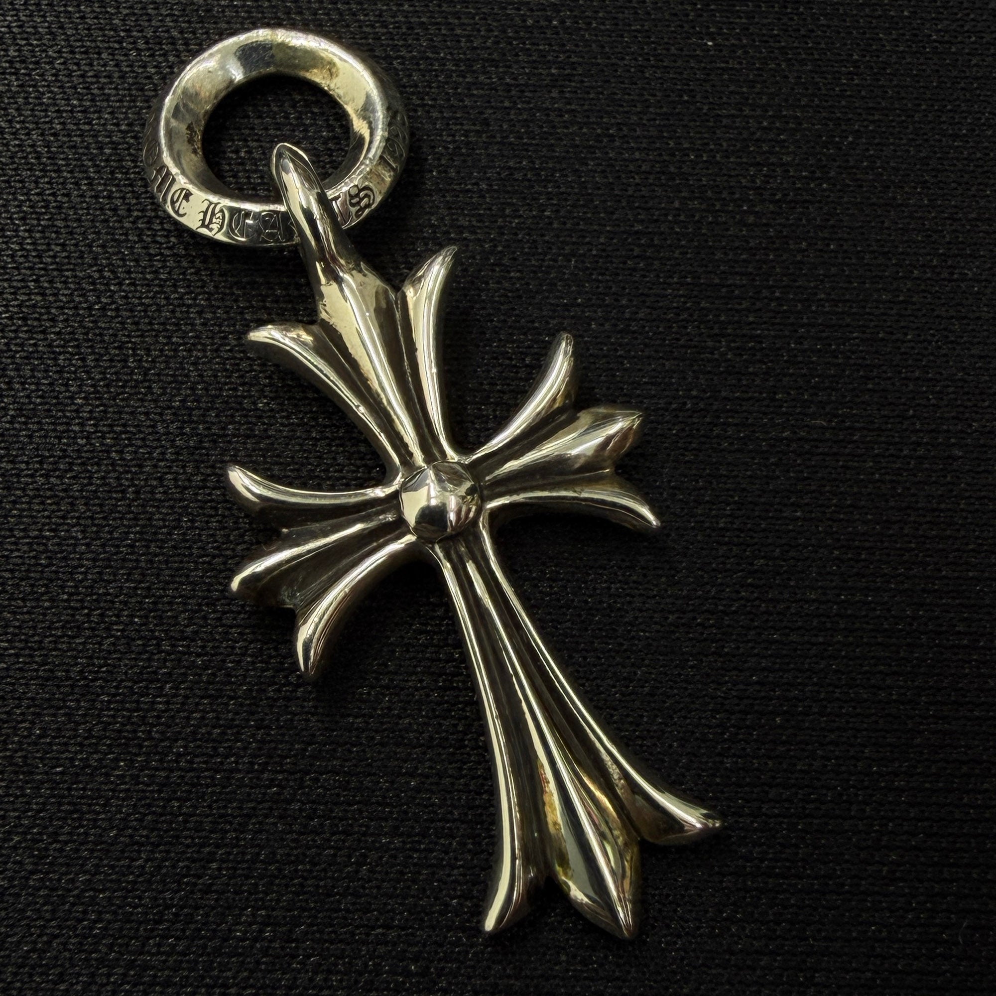 CHROME HEARTS Tiny Cross Charm Pendant Top クロムハーツ タイニー