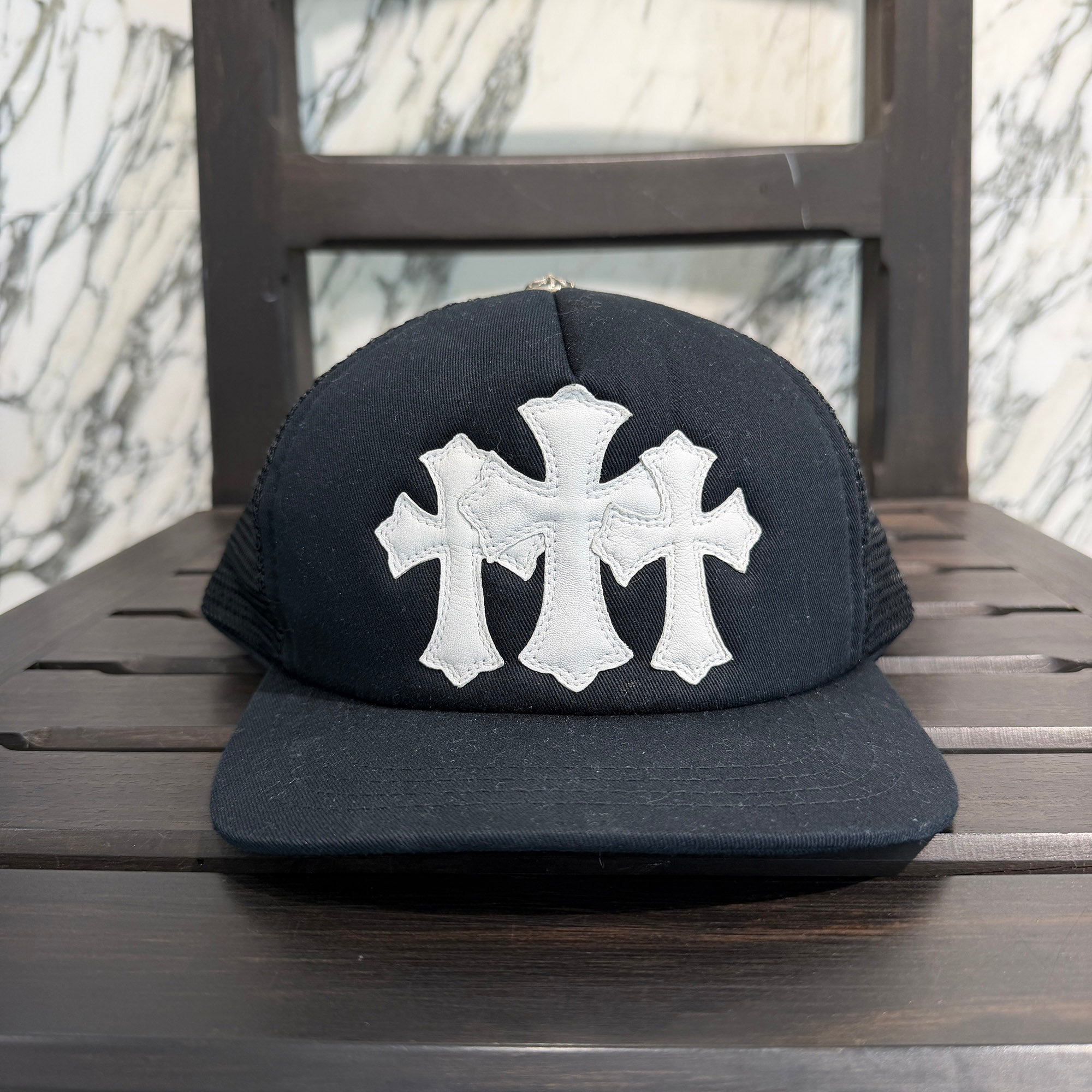 CHROME HEARTS Triple Cross Patch Trucker Cap ONE SIZE (51-61) クロムハーツ トリプルクロスパッチ トラッカーキャップ ONE SIZE (51-61)
