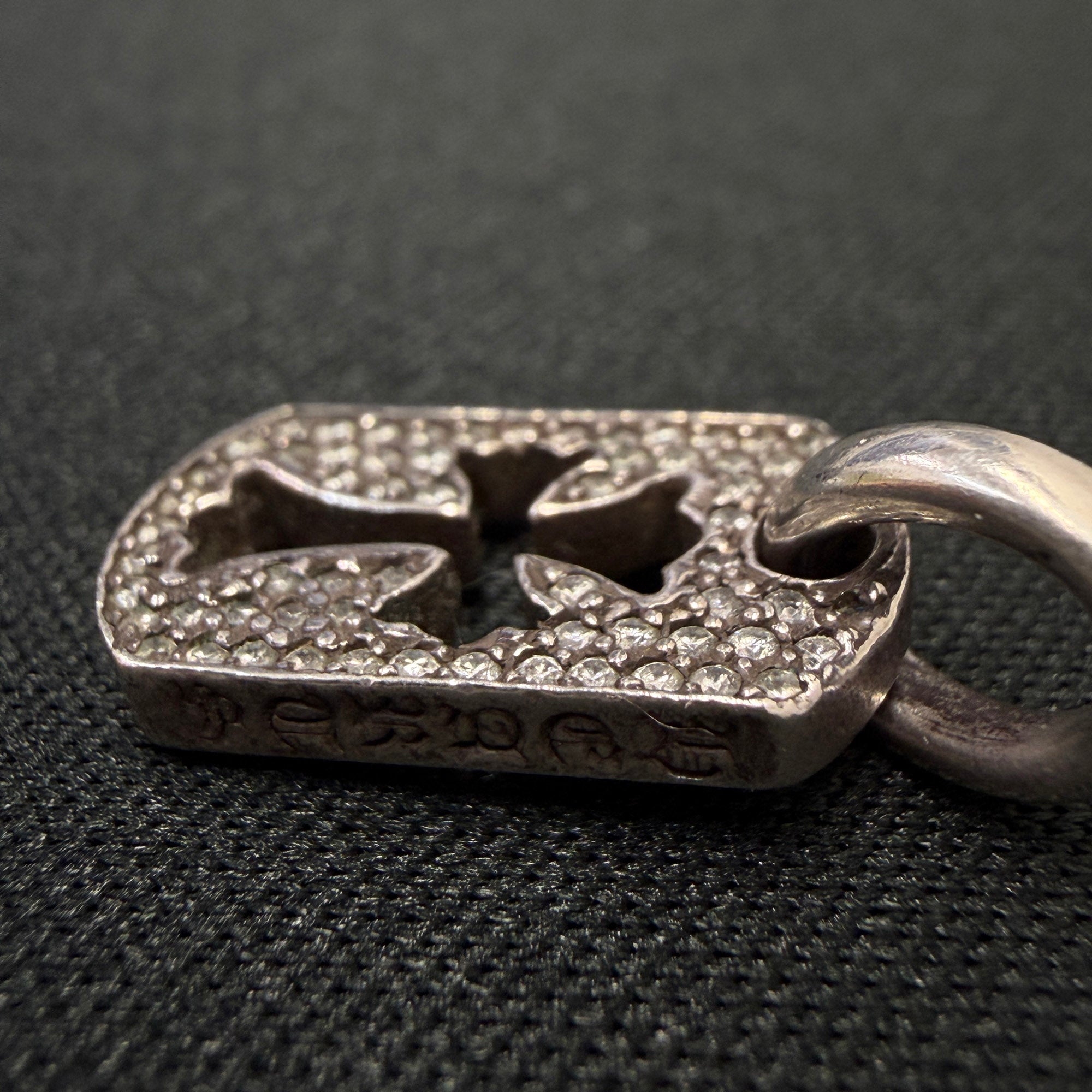 CHROME HEARTS Tiny Cut Out Cross Dock Tag Charm Pave Diamond クロムハーツ タイニー カットアウトクロス ドッグタグ チャーム パヴェダイヤモンド