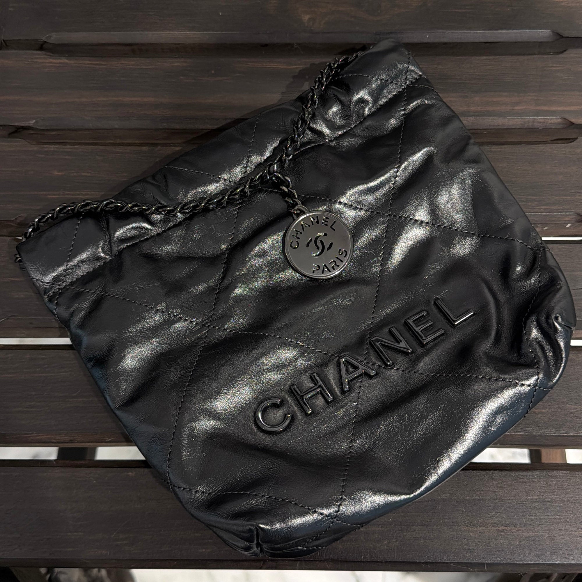 CHANEL 22 Mini Shiny Calf Leather Chain Shoulder Bag AS3980 シャネル 22 ミニシャイニーカーフスキン チェーン ショルダーバッグ