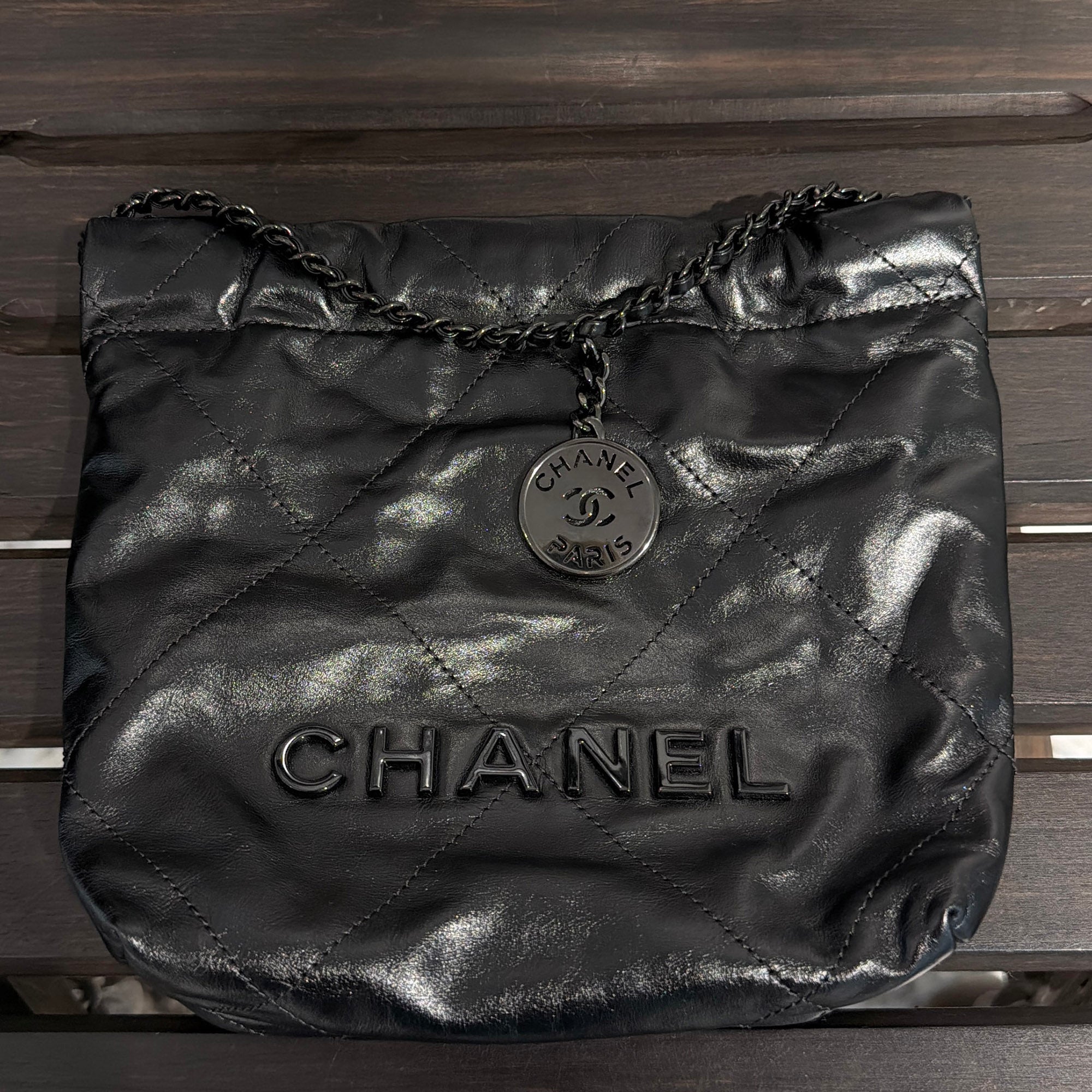 CHANEL 22 Mini Shiny Calf Leather Chain Shoulder Bag AS3980 シャネル 22 ミニシャイニーカーフスキン チェーン ショルダーバッグ