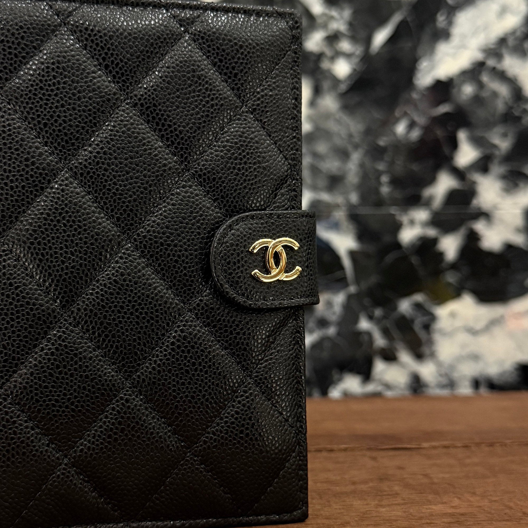 CHANEL Classic matelasse Caviar Skin Leather Passport Case シャネル クラッシックマトラッセ キャビアスキン レザーパスポートケース
