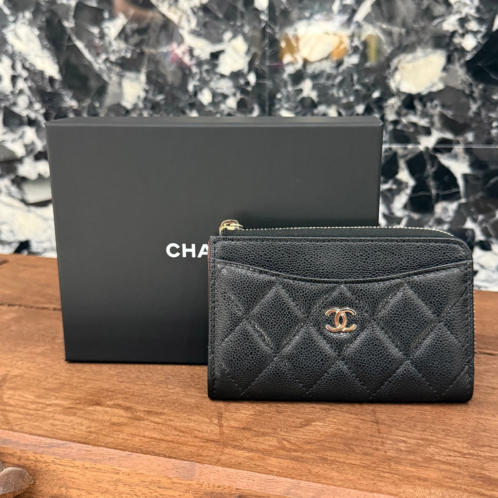 CHANEL Matelassé Classic Zip Fragment Case AP3179 シャネル 24P マトラッセ クラシック ジップ フラグメントケース