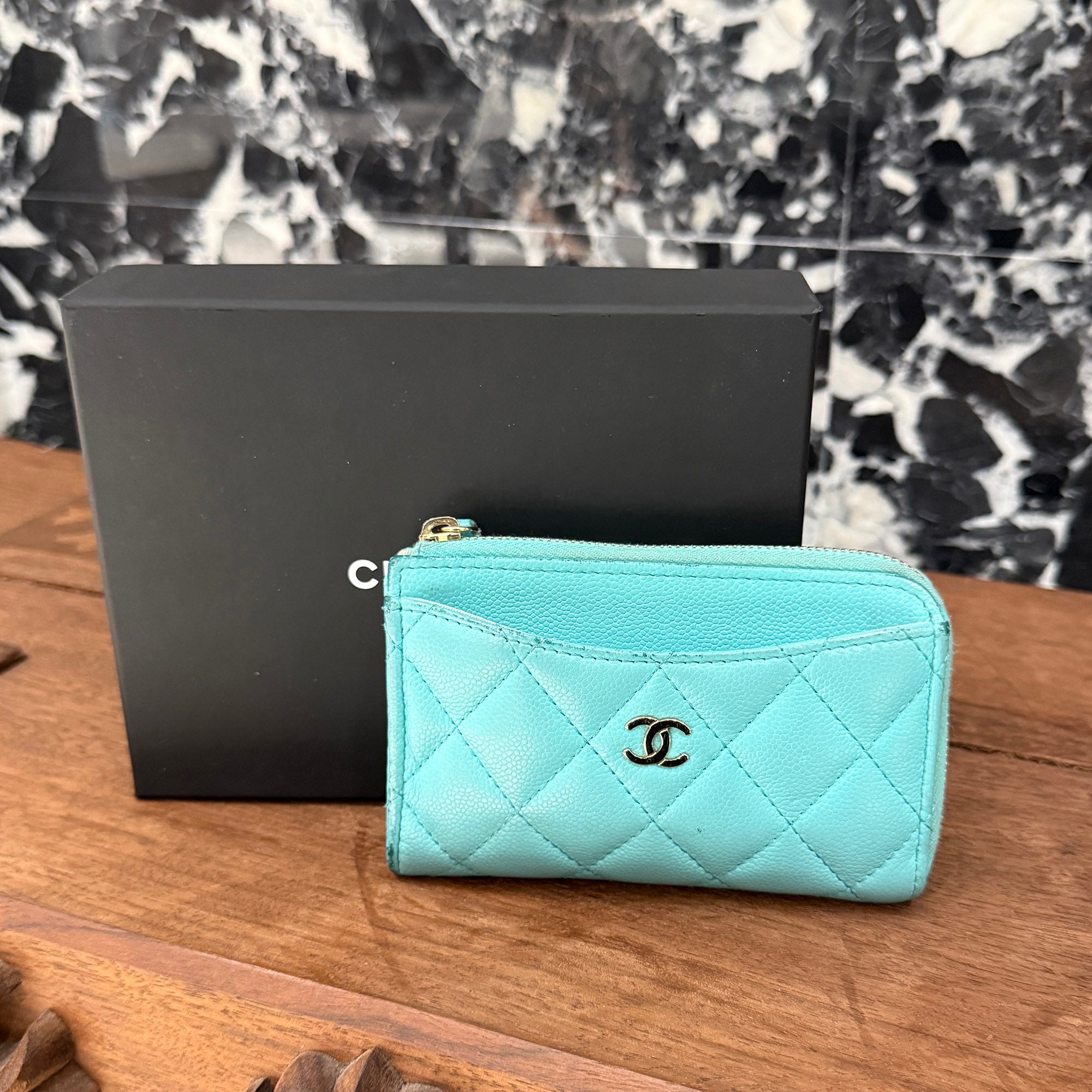 CHANEL Matelassé Classic Zip Fragment Case AP3179 シャネル マトラッセ クラシック ジップ フラグメントケース