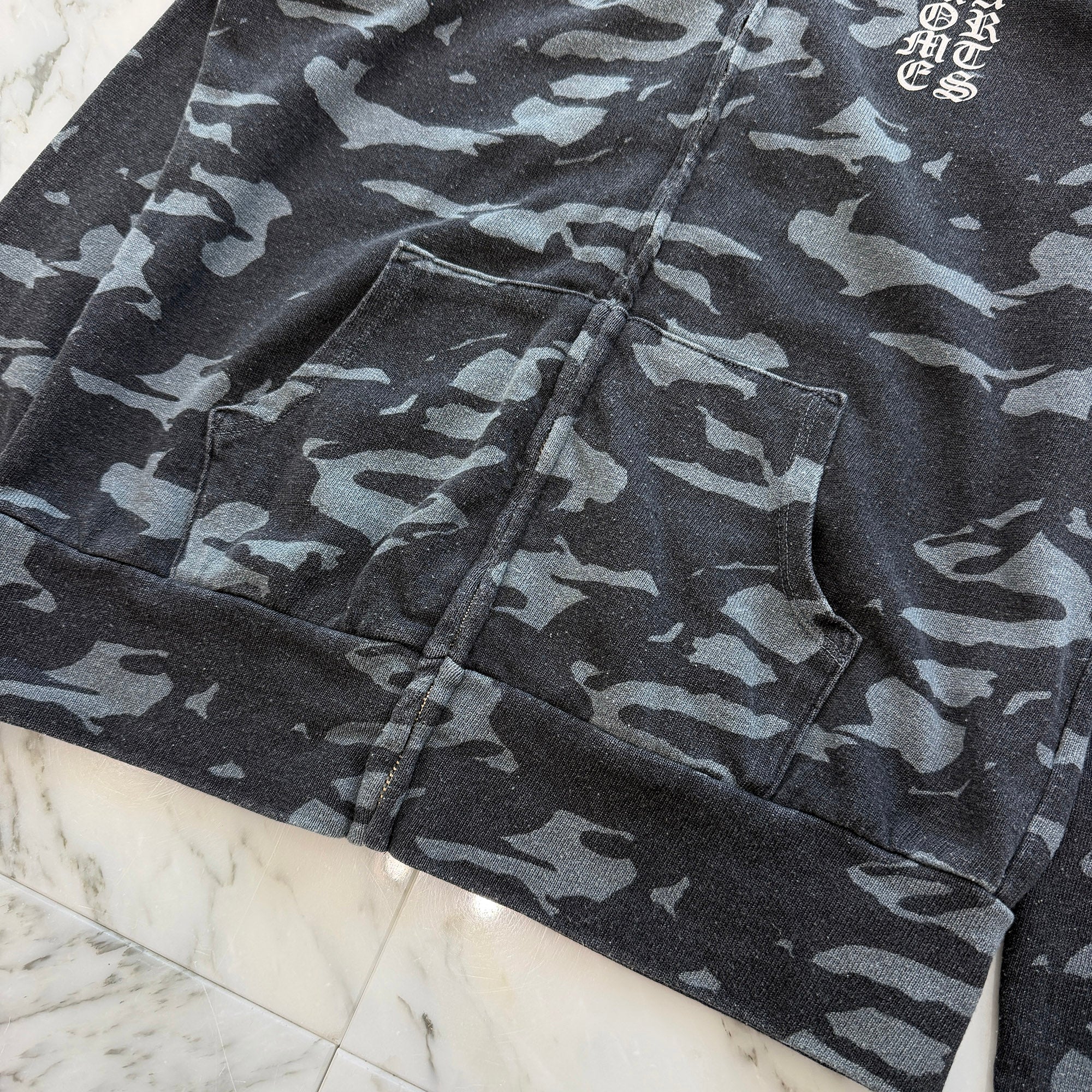 CHROME HEARTS × MATTY BOY Camouflage Vertical Logo Zip Up Hoodie Size XS クロムハーツ × マッティボーイ カモフラージュ バーティカルロゴ ジップアップフーディー サイズXS