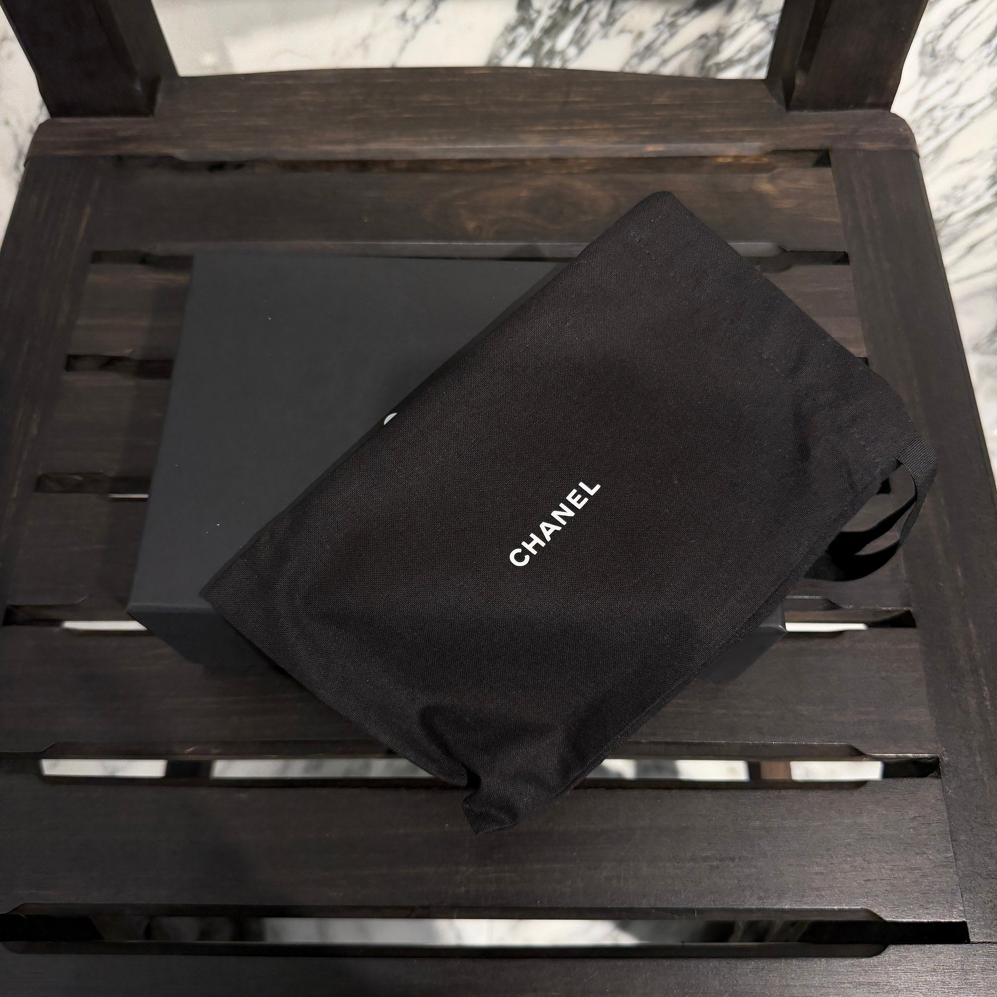 CHANEL Matelassé Grained Shiny Calfskin Coco Mark Zip Poach A80909 シャネル マトラッセ グレインドシャイニー カーフスキンココマーク ジップポーチ