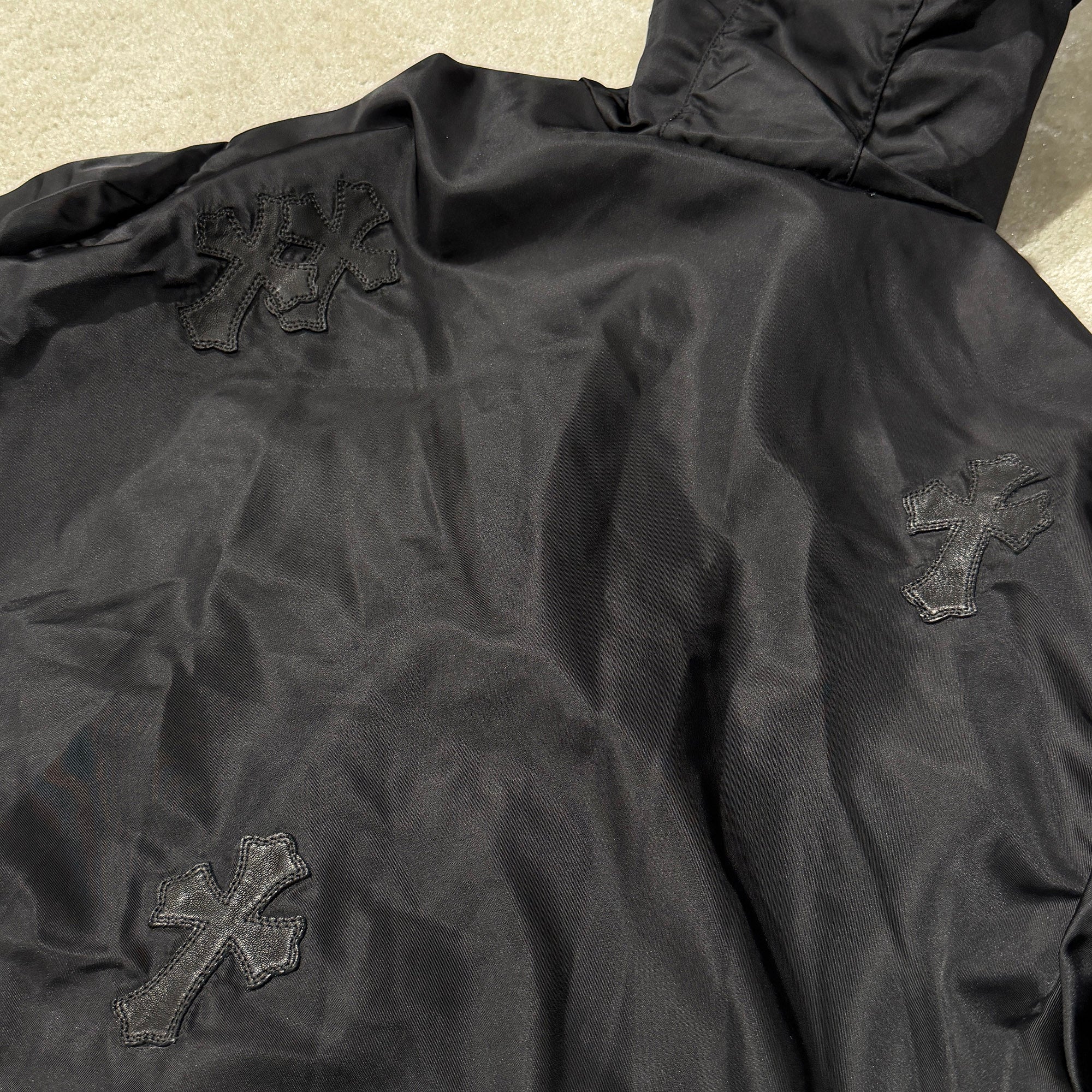 CHROME HEARTS Y NOT PUDDLES Cemetery Cross Leather Patch Zip Up Nylon Hooded Coat Size XL クロムハーツ ワイノット パドルズ セメタリークロス レザーパッチ ジップアップ ナイロン フーデッド コート サイズXL