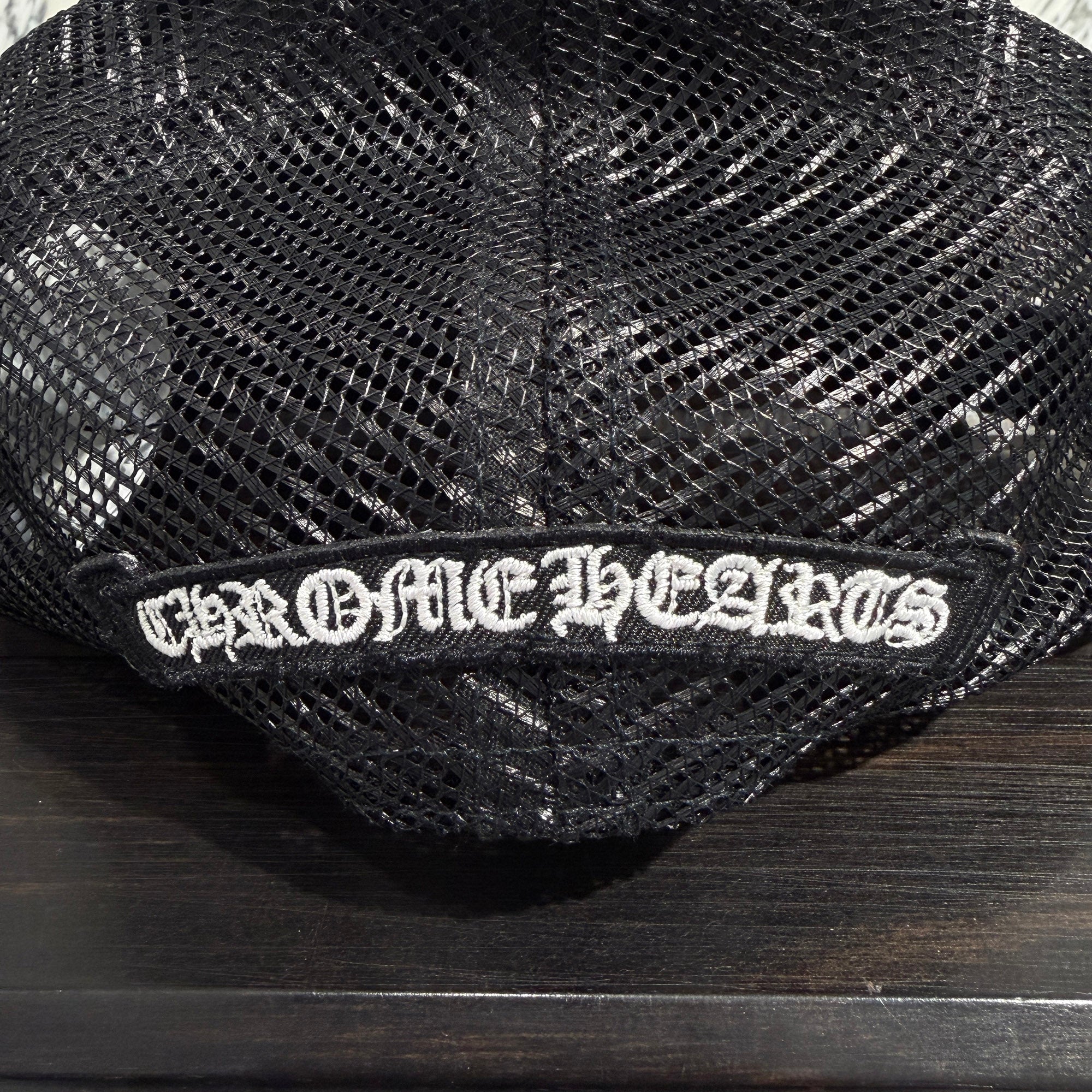 CHROME HEARTS Camo Triple Cross Leather Patch Trucker Cap ONE SIZE (51-61) クロムハーツ カモ トリプルクロス レザーパッチ トラッカーキャップ サイズONE SIZE (51-61)