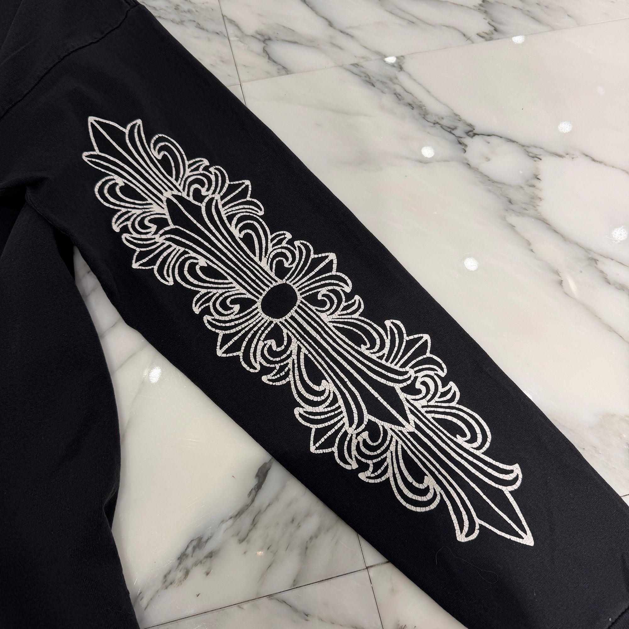 CHROME HEARTS Paris Limited Floral Cross 18 Avenue Long Sleeve Tee Size L クロムハーツ パリ限定 フローラルクロス 18アヴェニュー ロングスリーブ Tシャツ サイズL