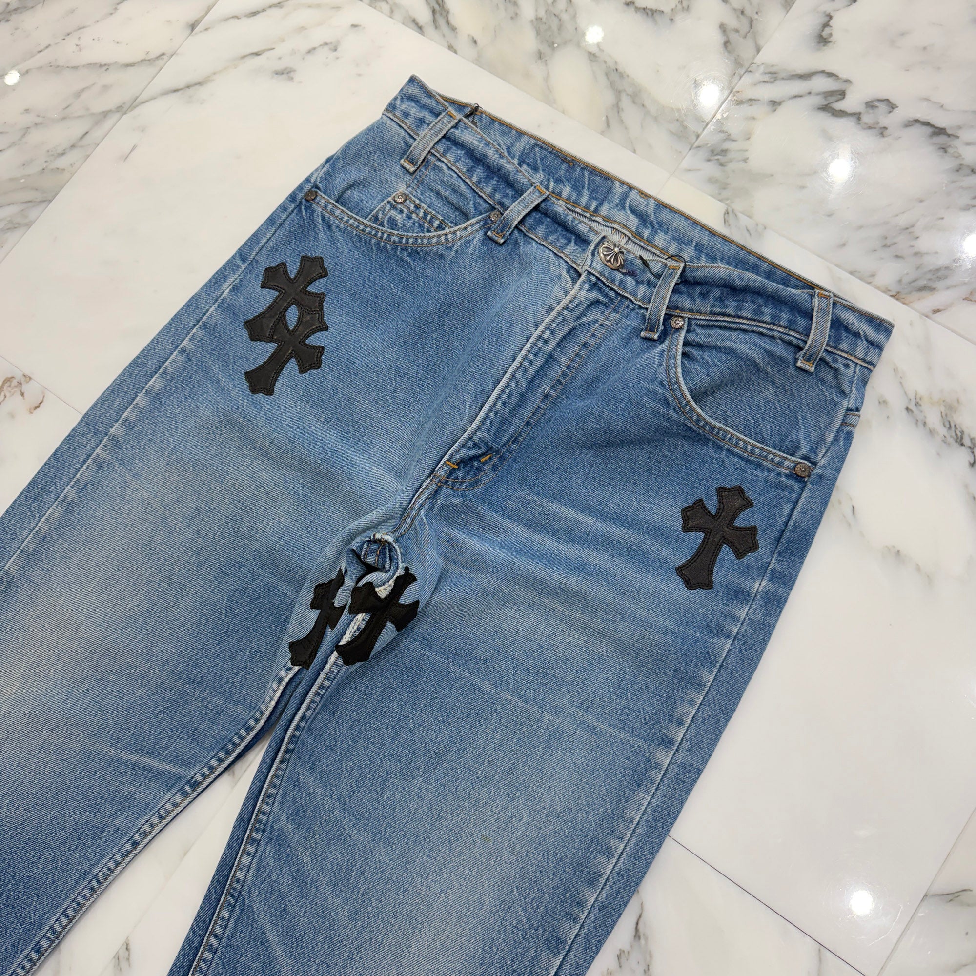 CHROME HEARTS × Levi's 505 VNTG Cemetery Leather Cross Patch Denim Pants Size 33 クロムハーツ × リーバイス 505 ヴィンテージ セメタリーレザークロスパッチ デニムパンツ サイズ33