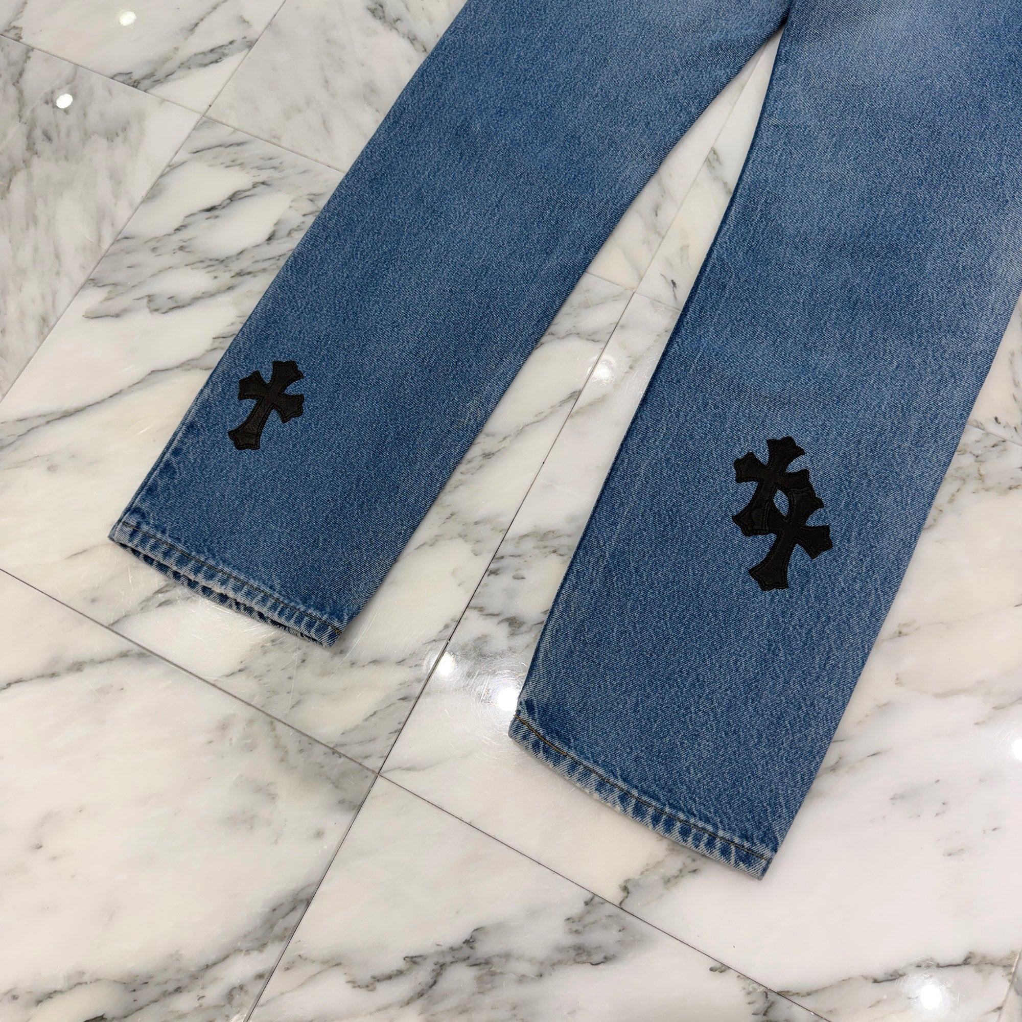 CHROME HEARTS × Levi's 505 VNTG Cemetery Leather Cross Patch Denim Pants Size 33 クロムハーツ × リーバイス 505 ヴィンテージ セメタリーレザークロスパッチ デニムパンツ サイズ33