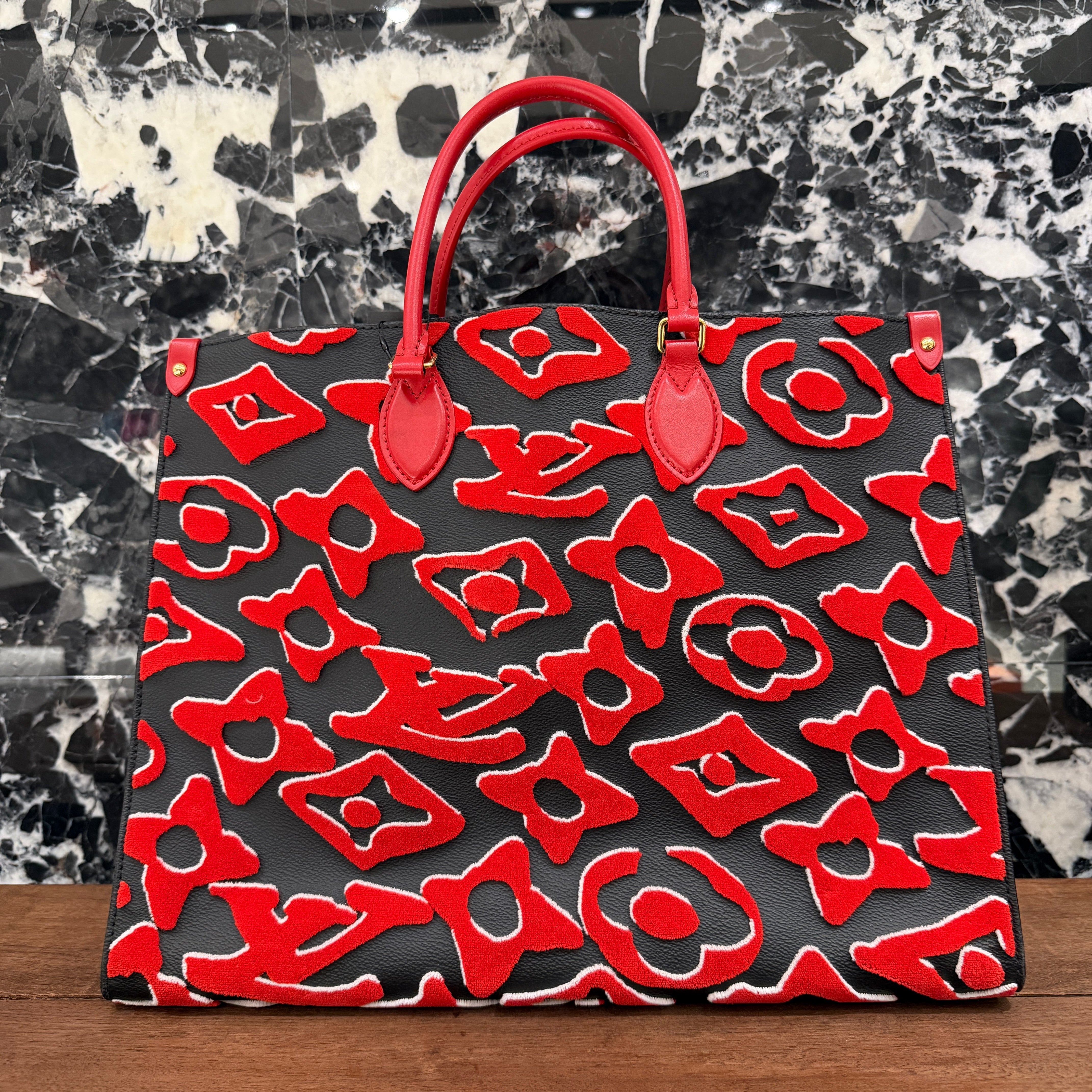 LOUIS VUITTON 2021SS On the Go GM Monogram Tufted Tote Bag M45562 ルイヴィトン オンザゴー GM モノグラム・タフテッド トートバッグ