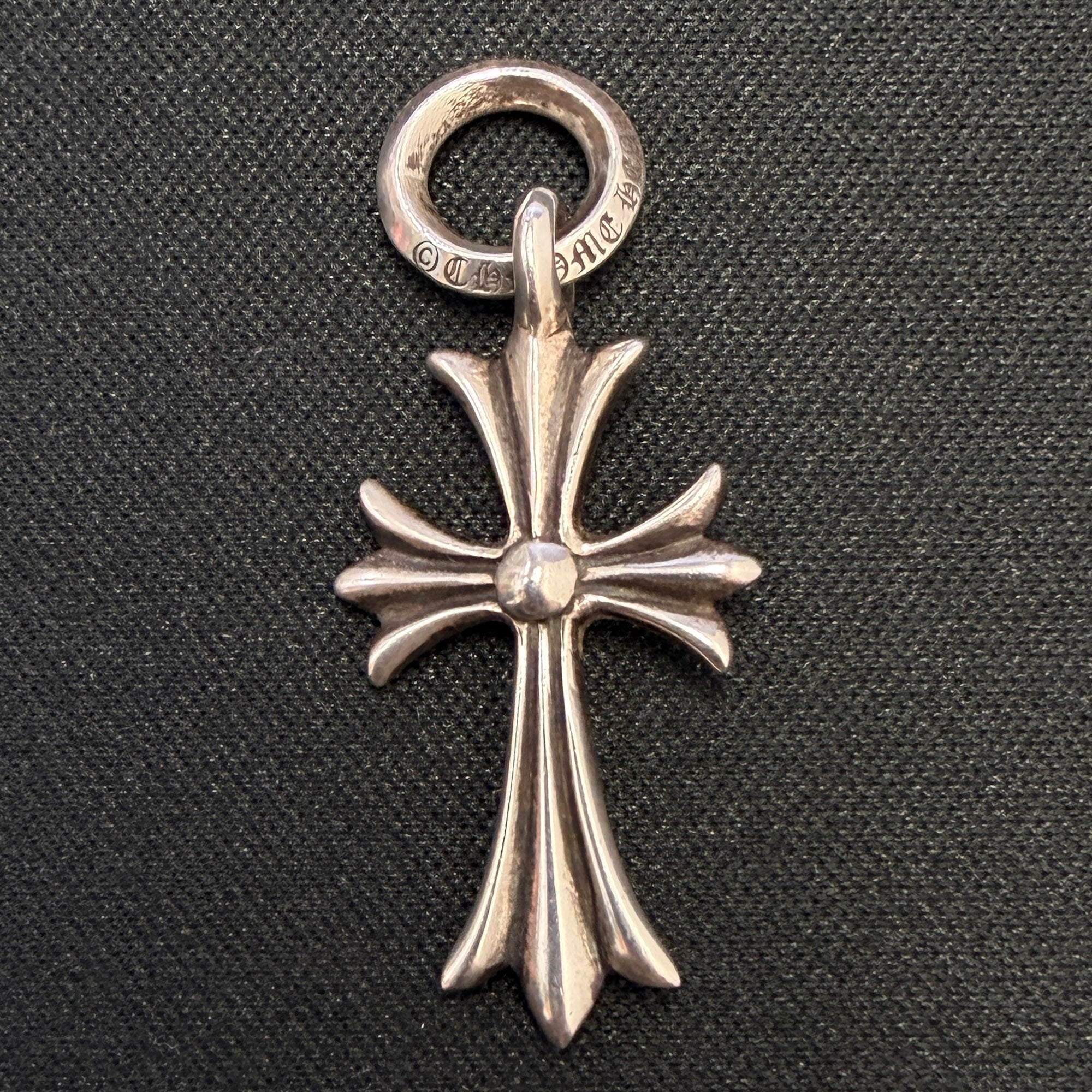 CHROME HEARTS Tiny Cross Charm Pendant Top クロムハーツ タイニークロス チャーム ペンダントトップ