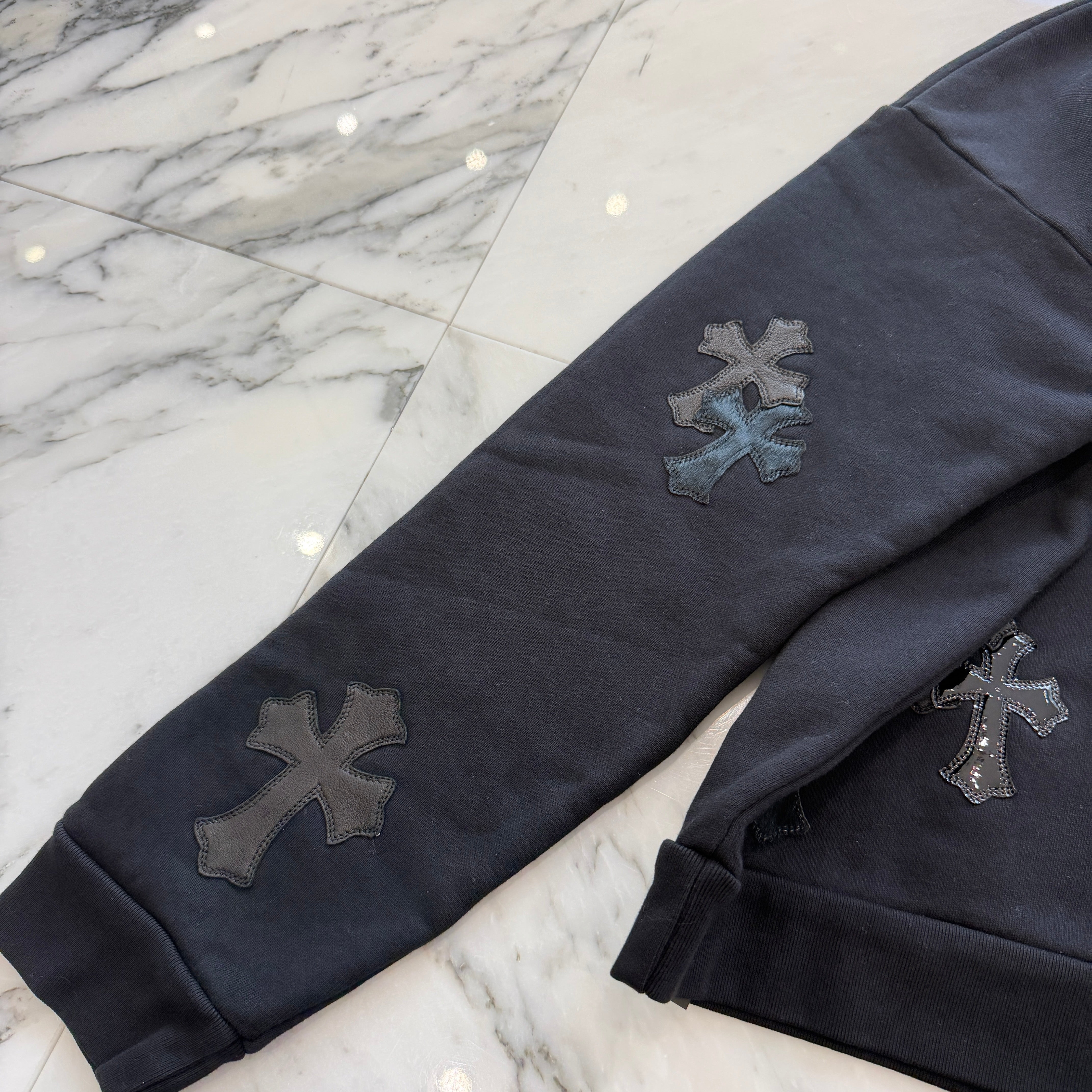CHROME HEARTS Y NOT Multi Leather Cross Patch Sweatshirt Size S クロムハーツ ワイノット マルチレザークロスパッチ スウェットシャツ サイズS