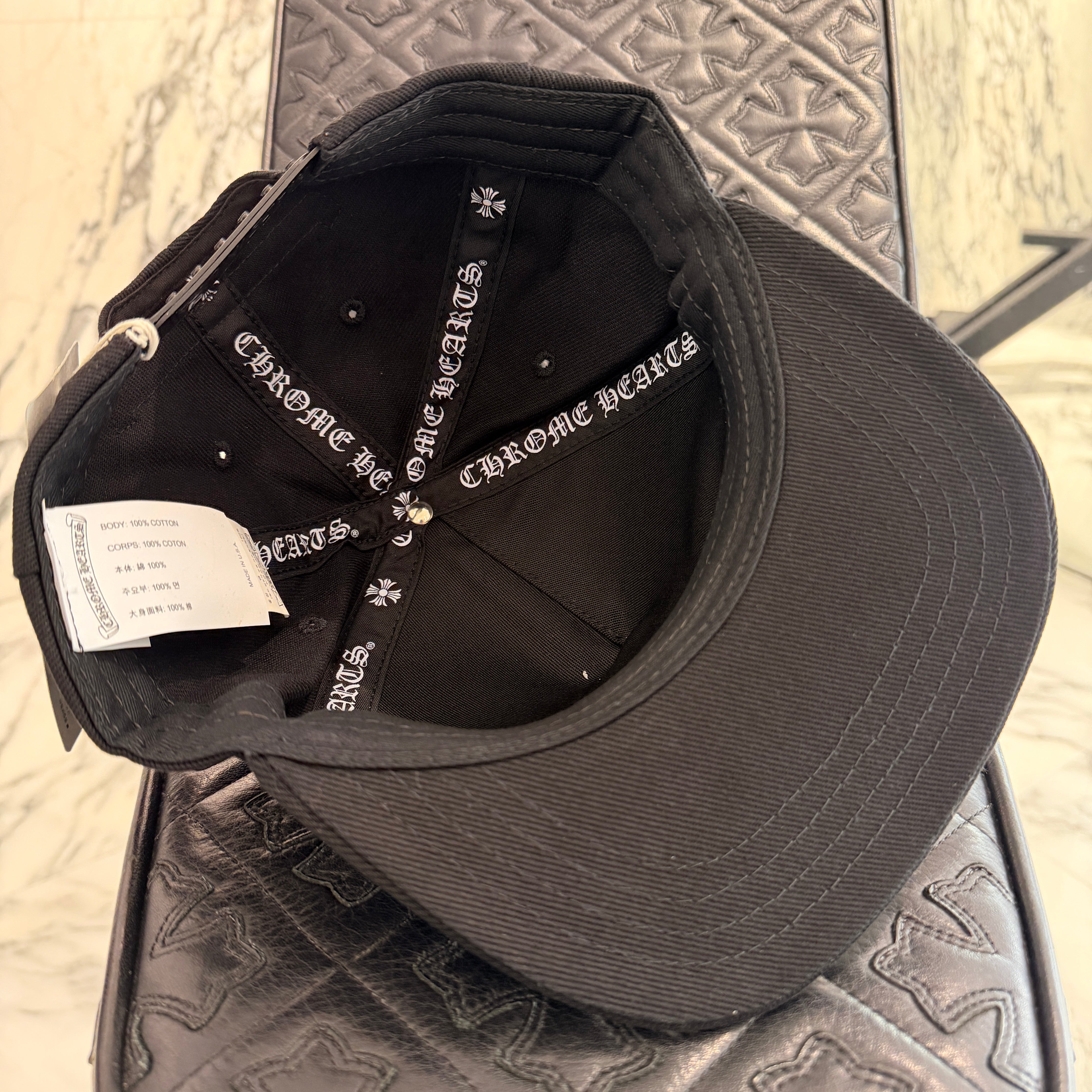 CHROME HEARTS Vertical Logo Trucker Cap Size ONE SIZE (51-61
