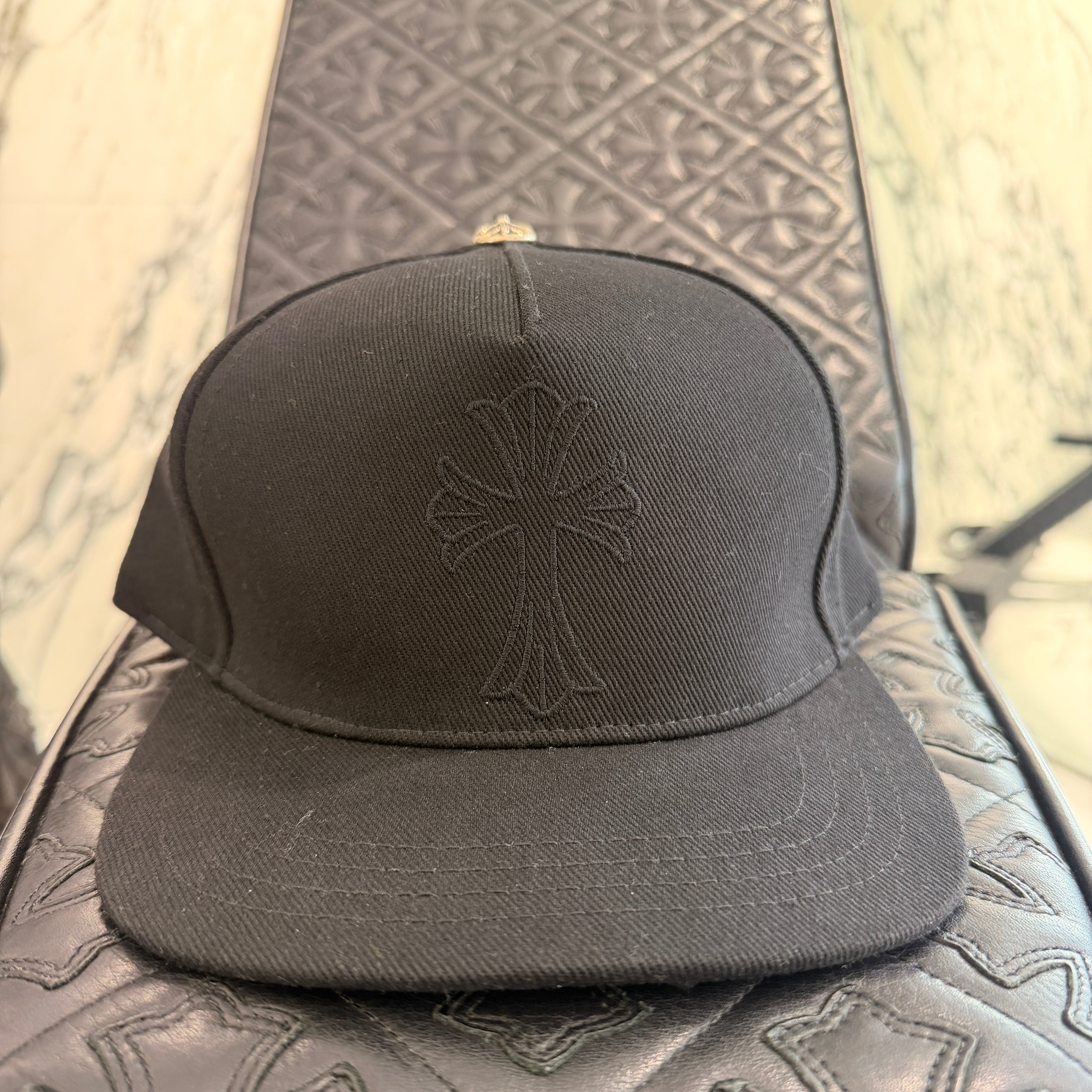 CHROME HEARTS Cross Embroidery Denim Baseball Cap Size ONE SIZE (53-60) クロムハーツ クロス刺繡 デニム ベースボールキャップ サイズONE SIZE (53-60)