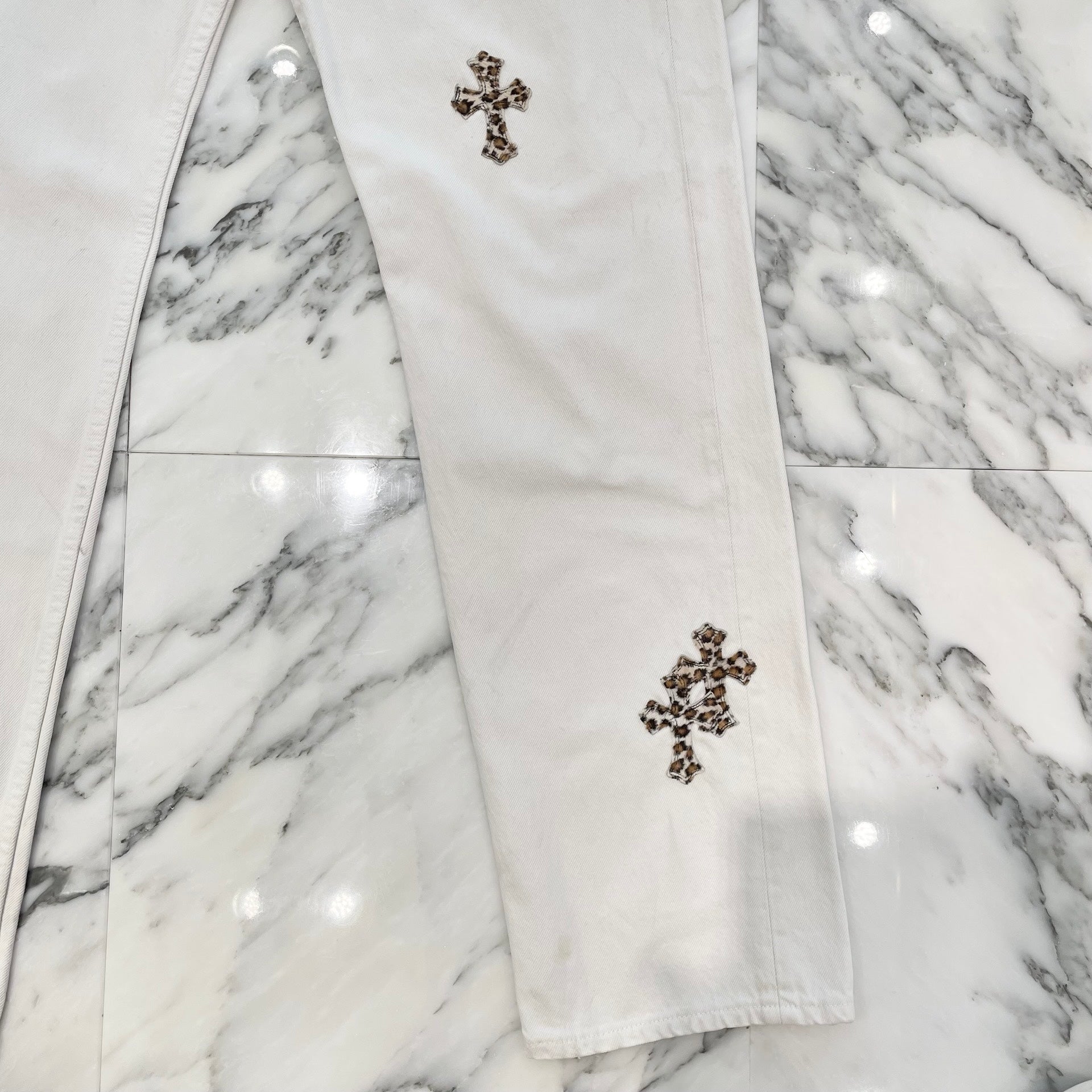 CHROME HEARTS × Levi's VNTG Leopard Harako Leather Cross Patch Denim Size 32 クロムハーツ × リーバイス ヴィンテージ レオパルド ハラコレザーパッチ ジーンズ デニムパンツサイズ32