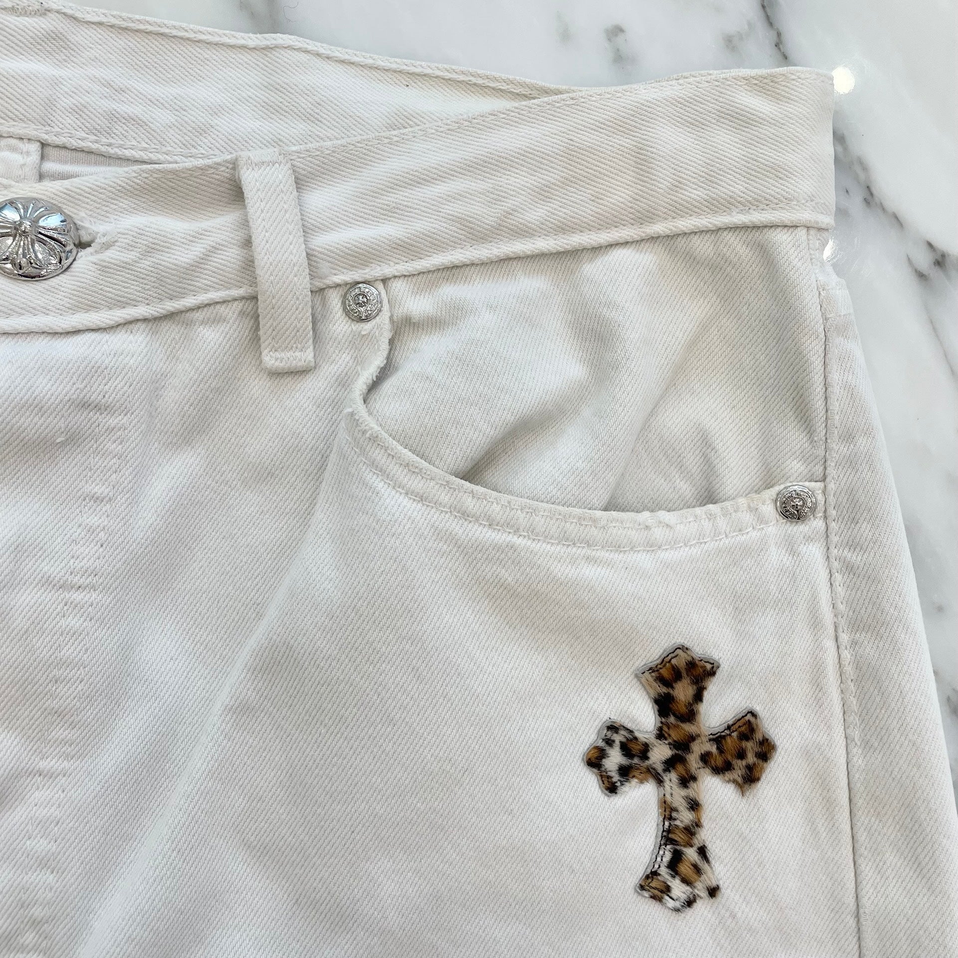 CHROME HEARTS × Levi's VNTG Leopard Harako Leather Cross Patch Denim Size 32 クロムハーツ × リーバイス ヴィンテージ レオパルド ハラコレザーパッチ ジーンズ デニムパンツサイズ32