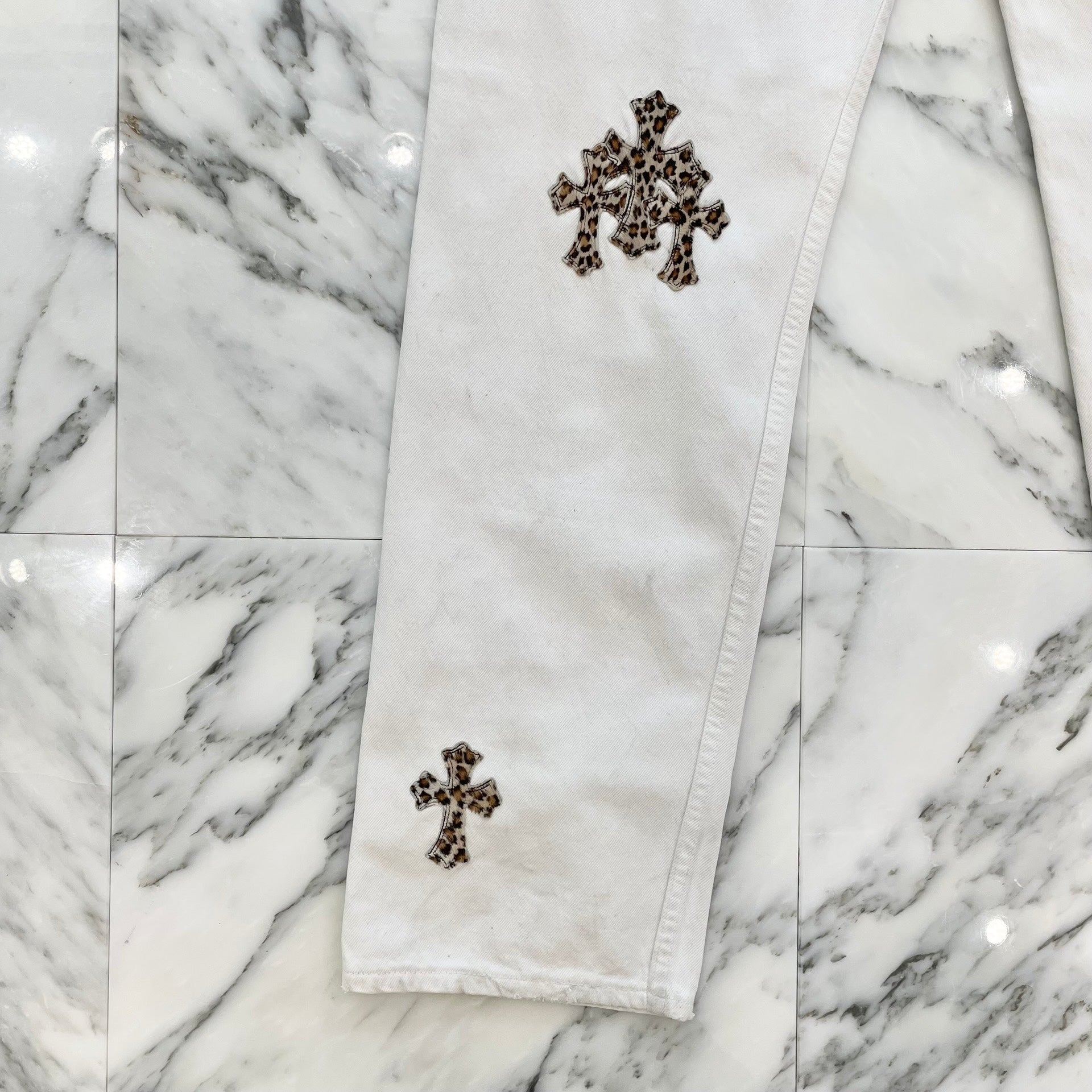 CHROME HEARTS × Levi's VNTG Leopard Harako Leather Cross Patch Denim Size 32 クロムハーツ × リーバイス ヴィンテージ レオパルド ハラコレザーパッチ ジーンズ デニムパンツサイズ32