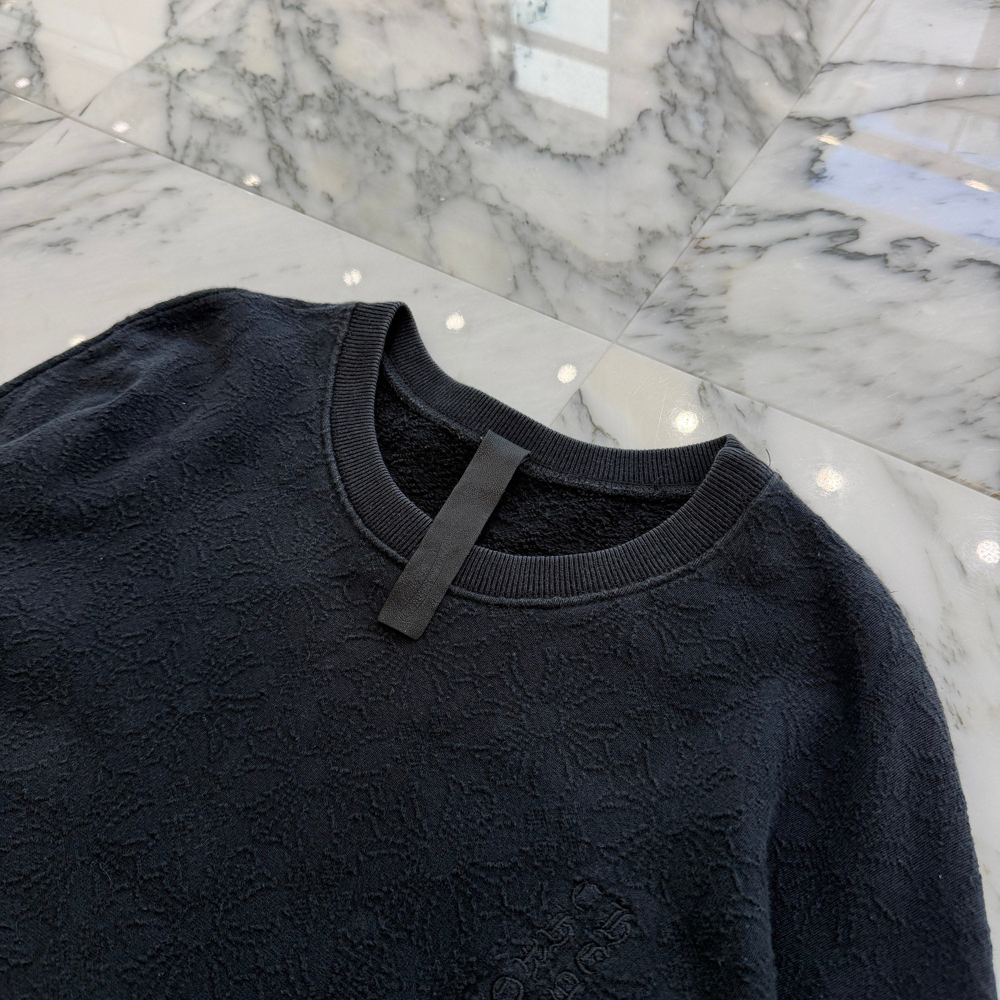 CHROME HEARTS Y NOT Tonal Monogram Cross Vertical Logo Sweat Shirt Size M クロムハーツ ワイノット トーナルモノグラムクロス ヴァーティカルロゴ スウェットシャツ Tシャツ サイズM