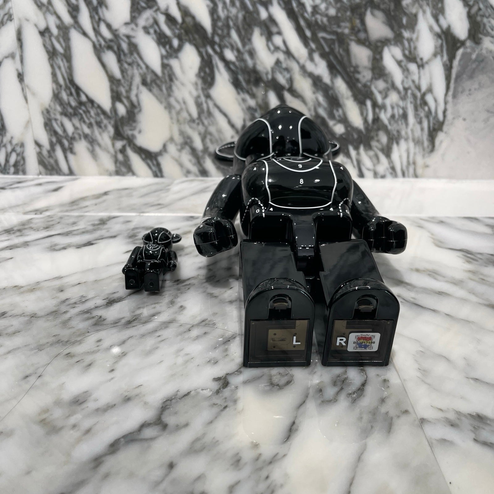 BE@RERICK × EMOTIONALLY UNAVAILABLE × NEIGHBORHOOD 2023AW 100％&400％ ベアブリック × エモーショナリーアナベーラブル × ネイバーフッド 100％&400％