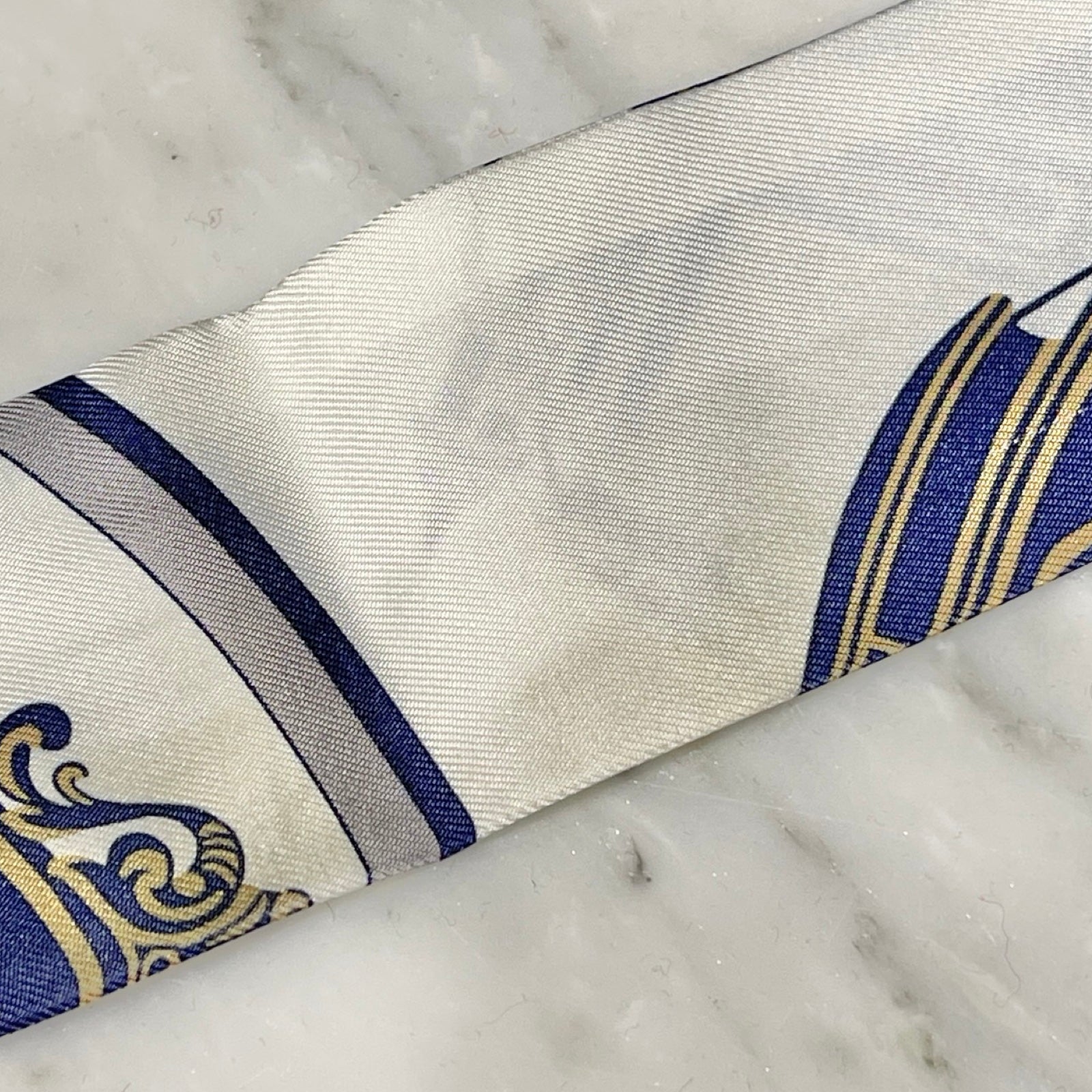 HERMES Exlibris Twilly Silk Scarf エルメス エクスリブリス ツイリー シルクスカーフ