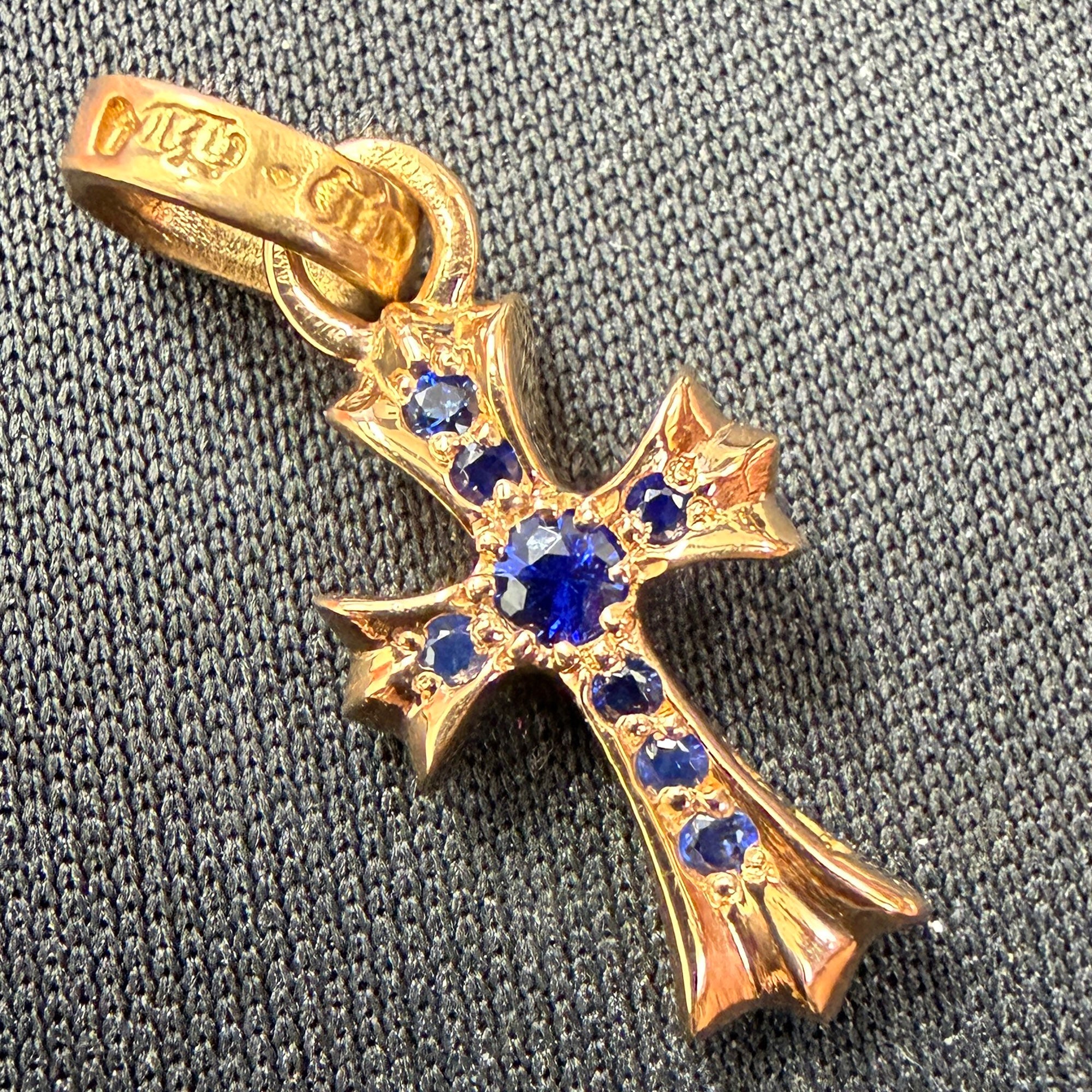 CHROME HEARTS 22K Baby Fat Cross Pave Blue Sapphire Pendant Top クロムハーツ 22K ベイビーファット クロス パヴェ ブルーサファイヤ ペンダントトップ