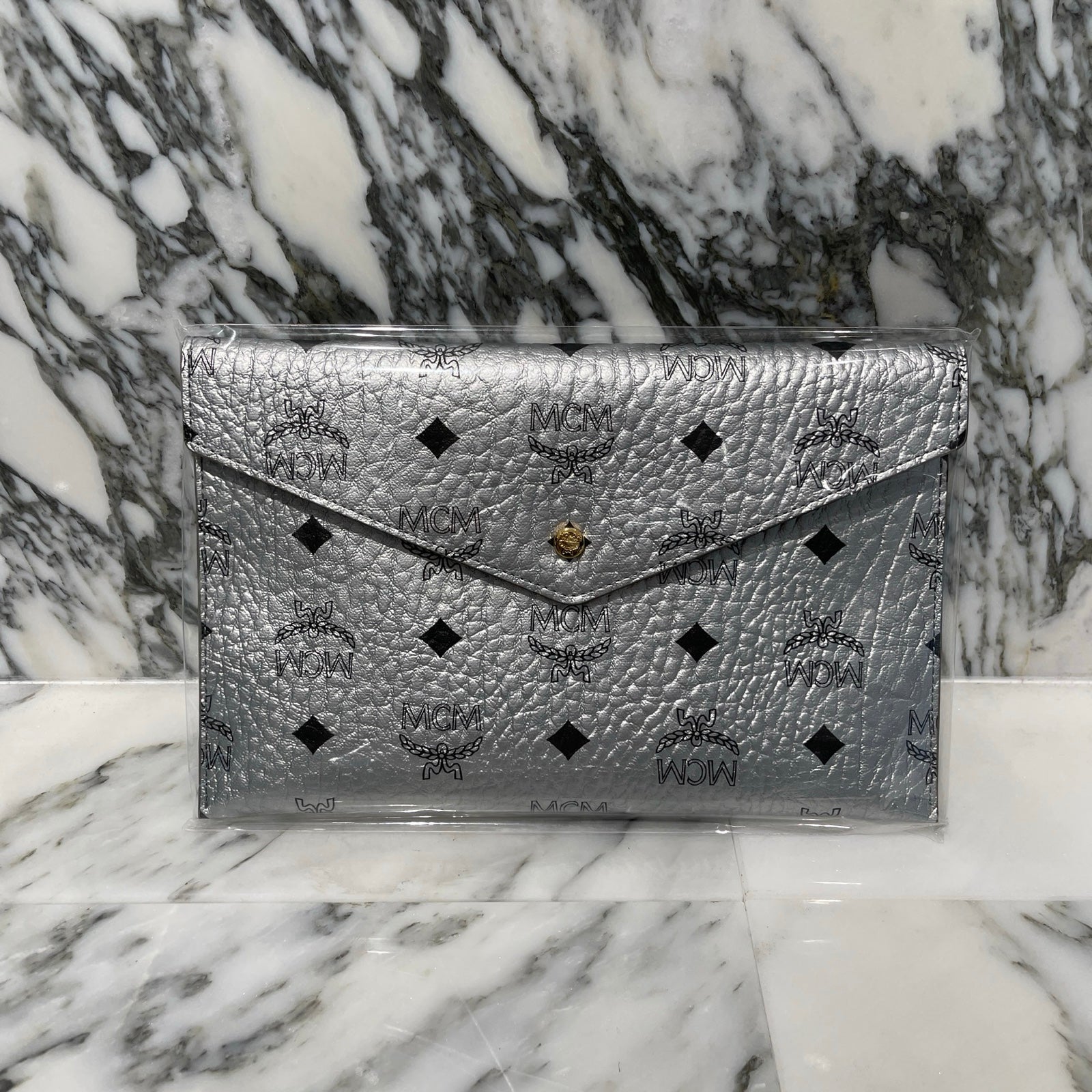 MCM Mini Clutch Novelty Poach エムシーエム ミニクラッチ ノベルティポーチ