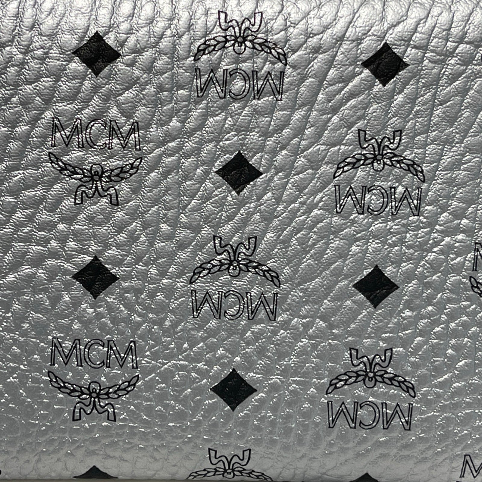 MCM Mini Clutch Novelty Poach エムシーエム ミニクラッチ ノベルティポーチ