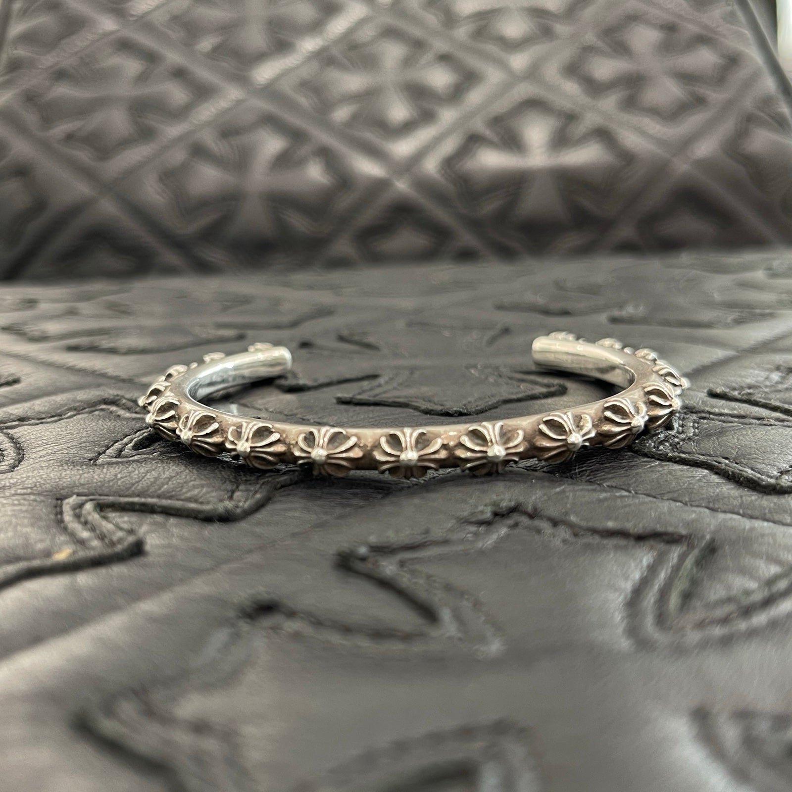 CHROME HEARTS CH Plus Cross Bangle クロムハーツ CHプラスクロス バングル シルバー925