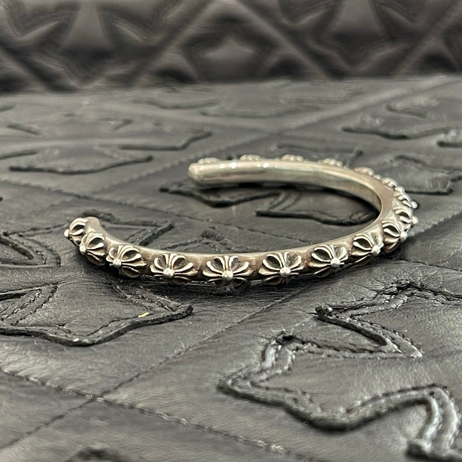 CHROME HEARTS CH Plus Cross Bangle クロムハーツ CHプラスクロス バングル シルバー925