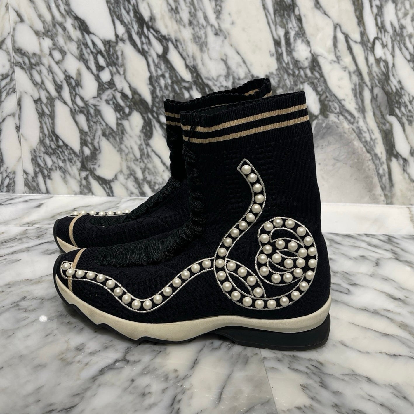 FENDI Black Knit Fabric Pearl Embellished Slip On High Top Sneakers Size 37(23.5cm) フェンディ ブラックニット フェイクパール装飾 スリッポン ハイトップ スニーカー サイズ37(23.5cm)