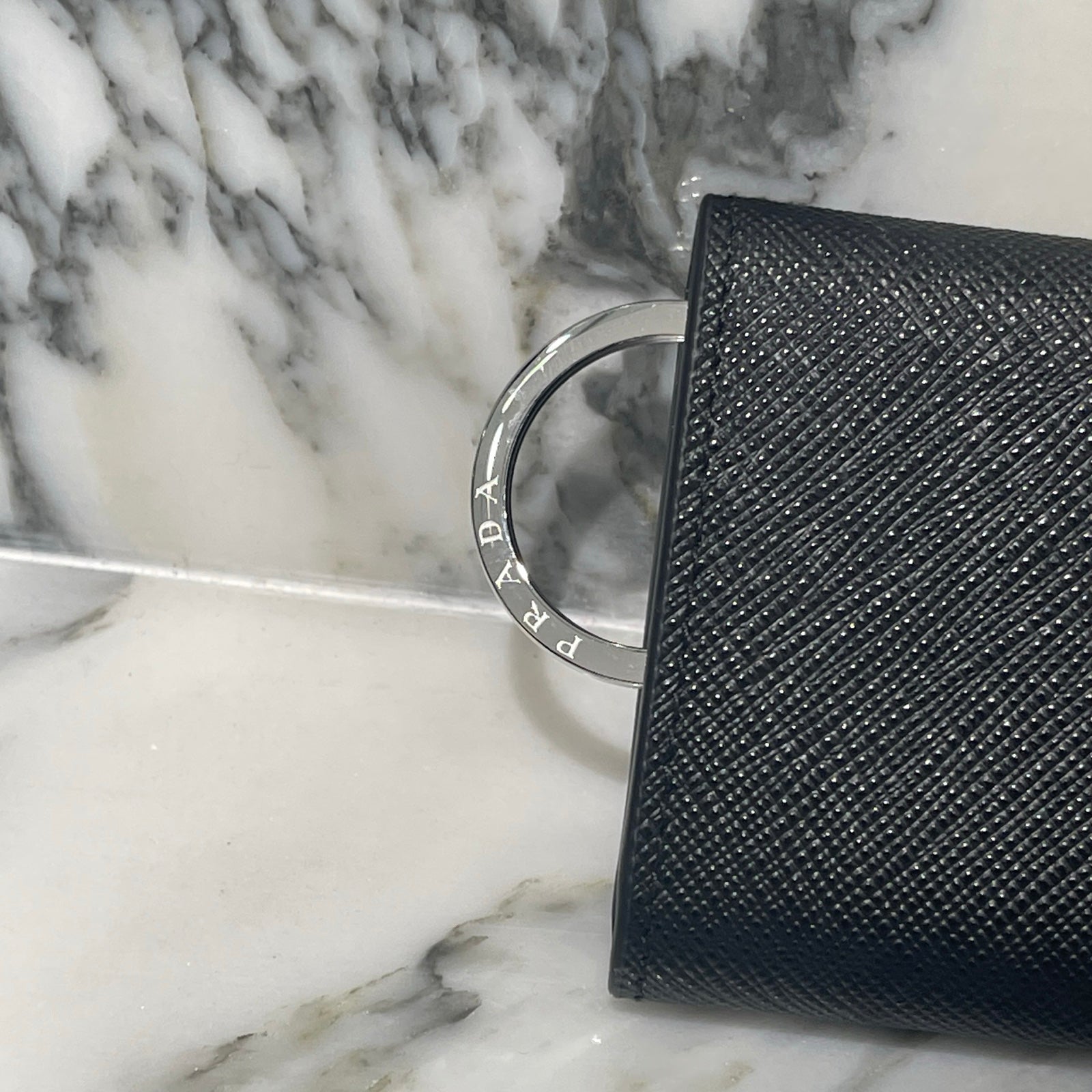 PRADA Saffiano Triangular 4-Row Leather Key Case 1PG004-QHH プラダ サフィアーノ トライアングルロゴ 4連 レザーキーケース