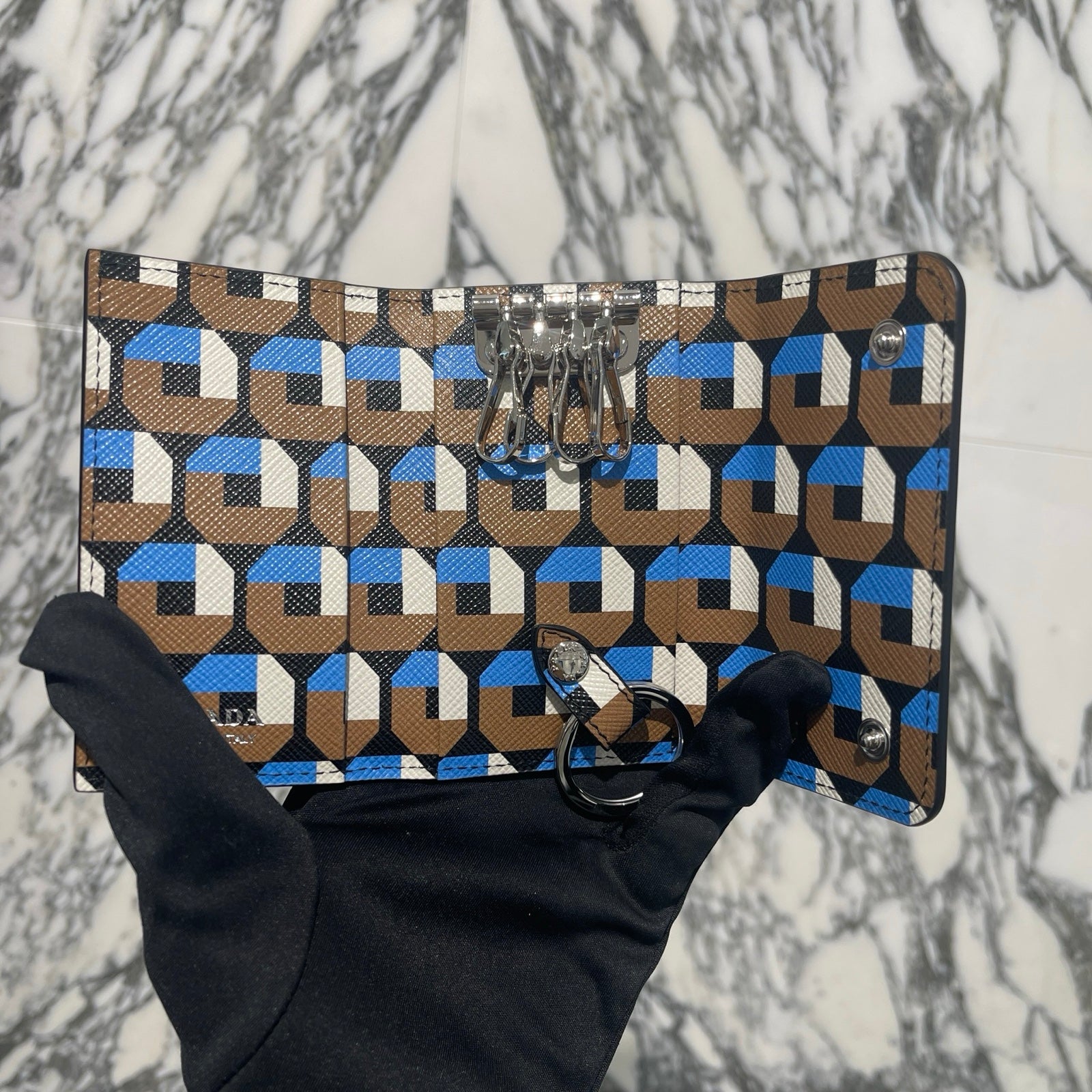 PRADA Saffiano Triangular 4-Row Leather Key Case 1PG004-QHH プラダ サフィアーノ トライアングルロゴ 4連 レザーキーケース