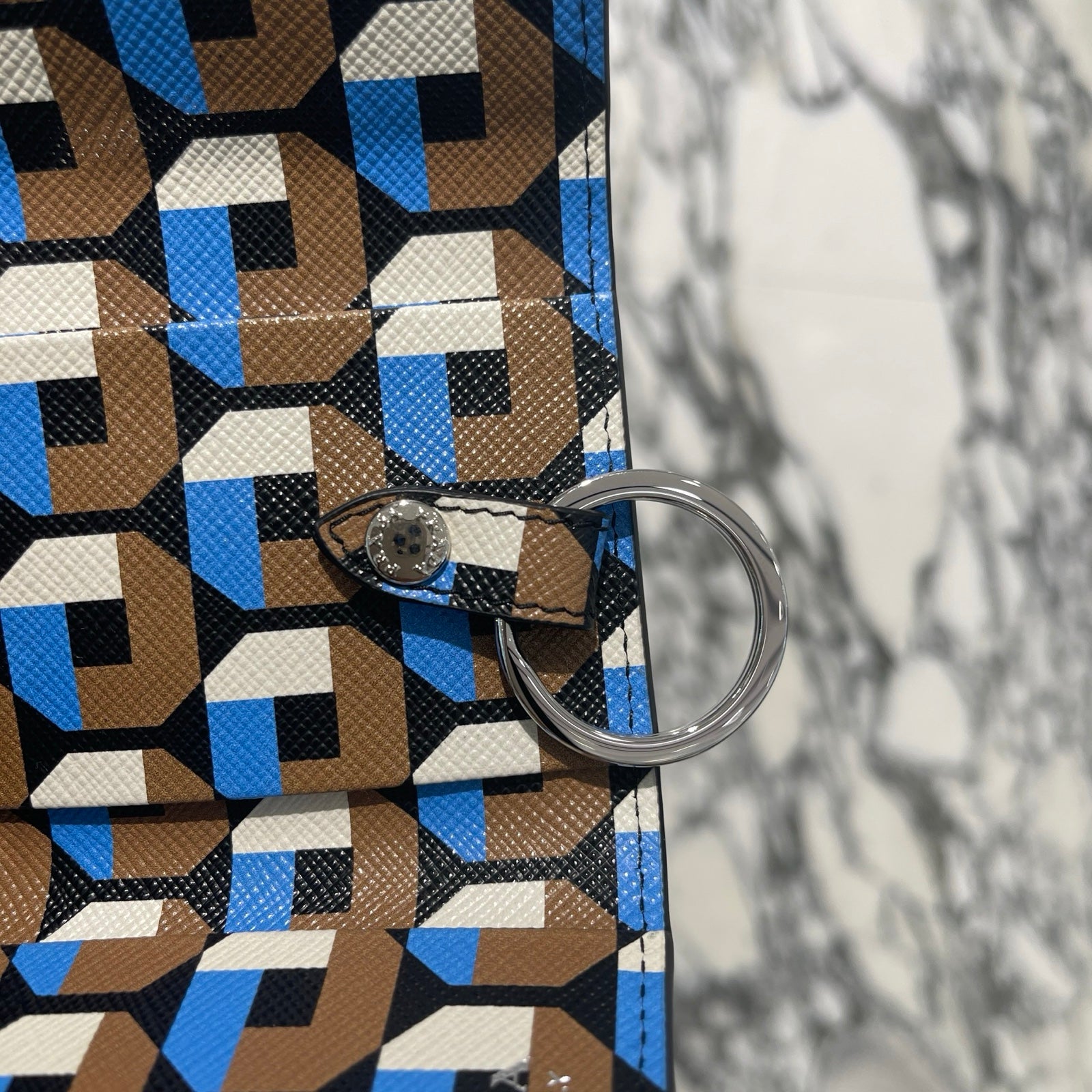 PRADA Saffiano Triangular 4-Row Leather Key Case 1PG004-QHH プラダ サフィアーノ トライアングルロゴ 4連 レザーキーケース