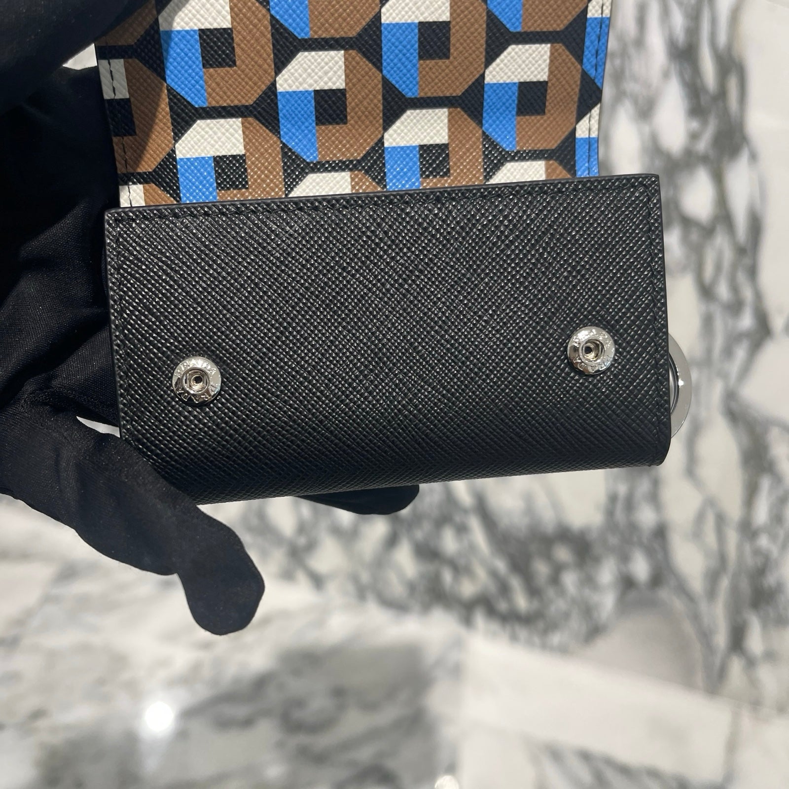 PRADA Saffiano Triangular 4-Row Leather Key Case 1PG004-QHH プラダ サフィアーノ トライアングルロゴ 4連 レザーキーケース