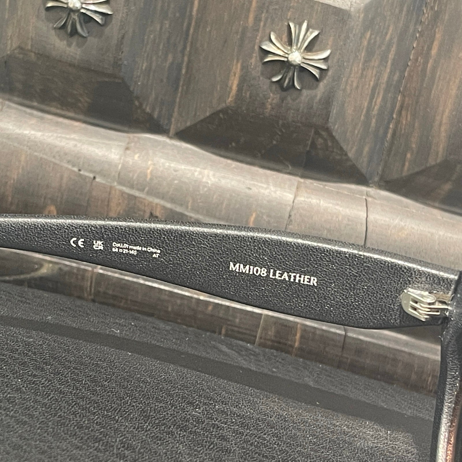 GENTLE MONSTER × Maison Margiela 2024SS Leather Frame Fox Eye Sunglasses MM108 Size 54□21-145 ジェントルモンスター × メゾンマルジェラ レザーフレームフォックスアイ サングラス MM108 サイズ54□21-145