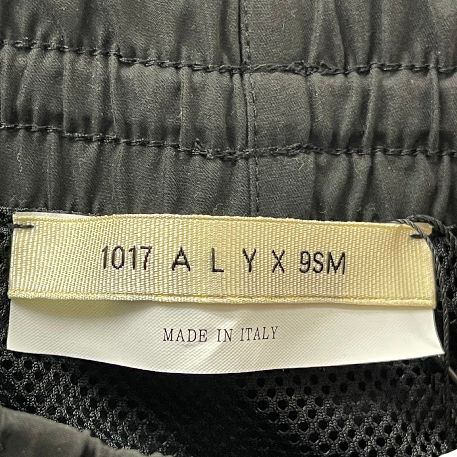 1017ALYX9SM 2022SS Cargo Pocket Swim Trunks AAMBC0019FA01 Size S