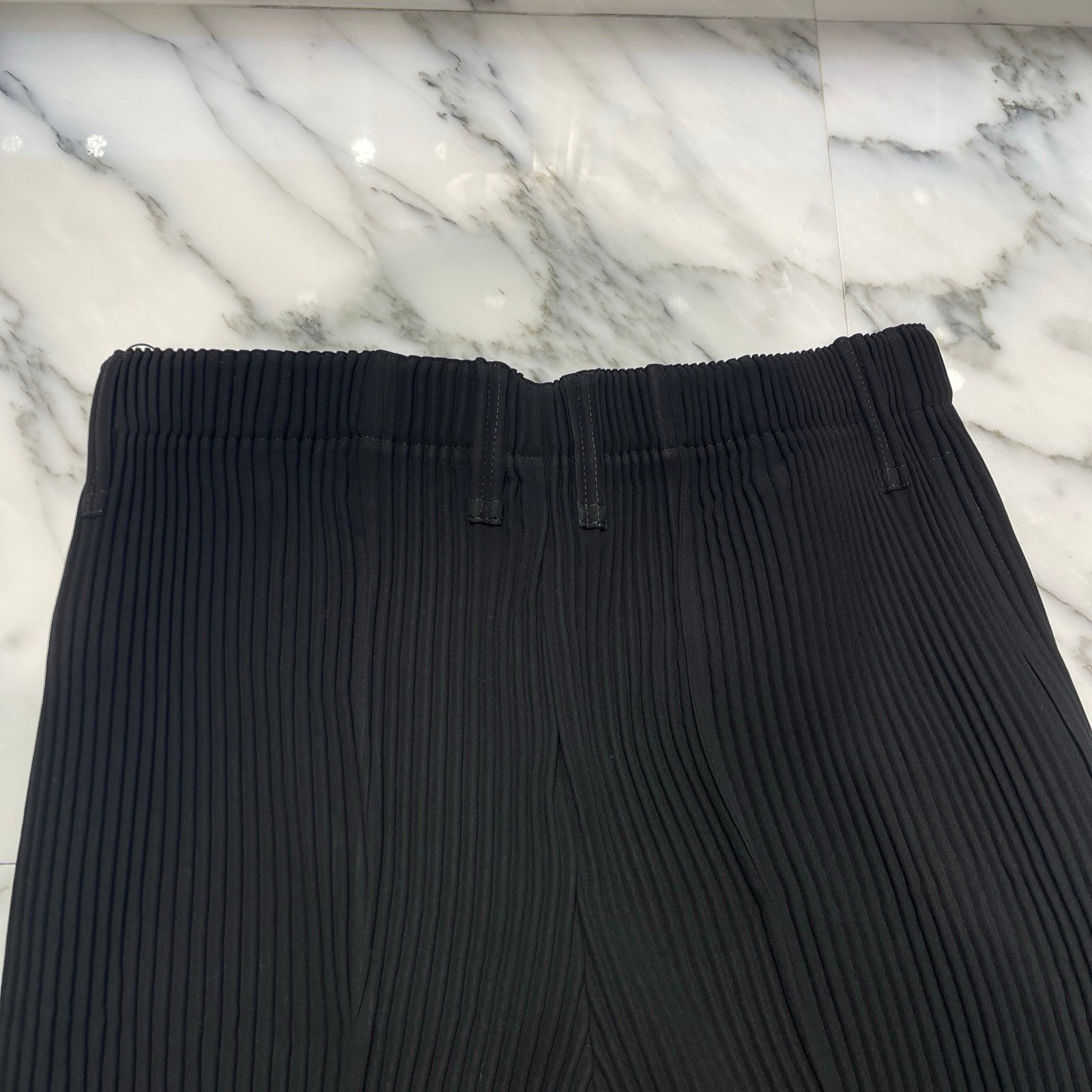 HOMME PLISSE ISSEY MIYAKE Tapered Pleat Pants 2 HP31FF055 Size 2 オムプリッセ イッセイミヤケ テーパード プリーツ パンツ サイズ2