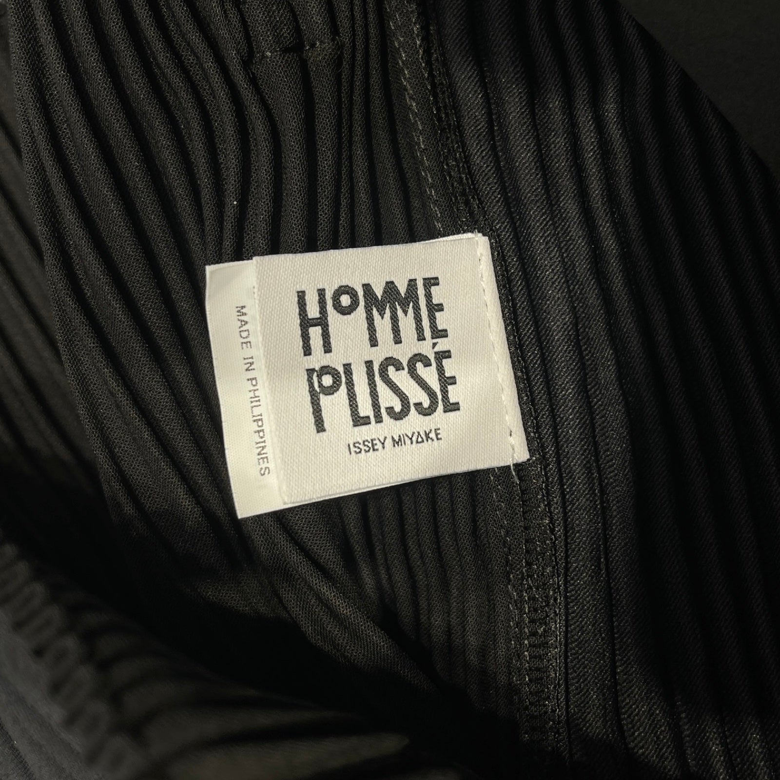 HOMME PLISSE ISSEY MIYAKE Tapered Pleat Pants 2 HP31FF055 Size 2 オムプリッセ イッセイミヤケ テーパード プリーツ パンツ サイズ2