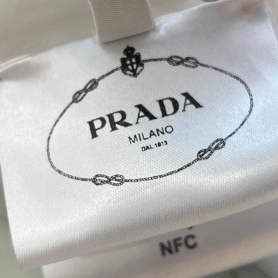 PRADA 2021AW Nylon Arm Panel Triangle Logo Plate Shirt P415F S212 1YY2 Size 36 プラダ アームナイロン切替トライアングルロゴプレートシャツ サイズ36