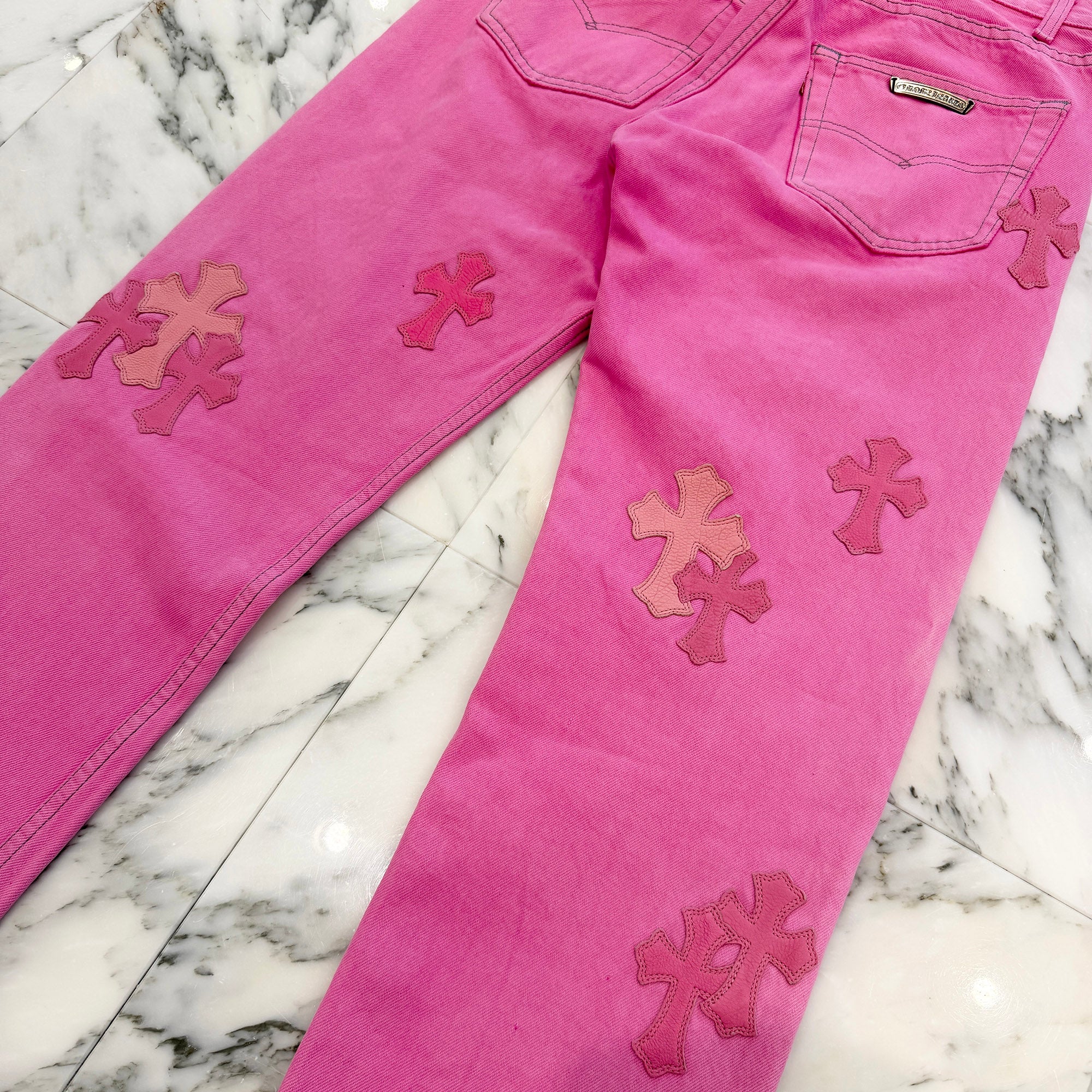CHROME HEARTS × Levi's VNTG Pink Cross Leather Patch Denim Pants Size 30 クロムハーツ × リーバイス ヴィンテージ ピンククロス レザーパッチ デニムパンツ ジーンズ サイズ30