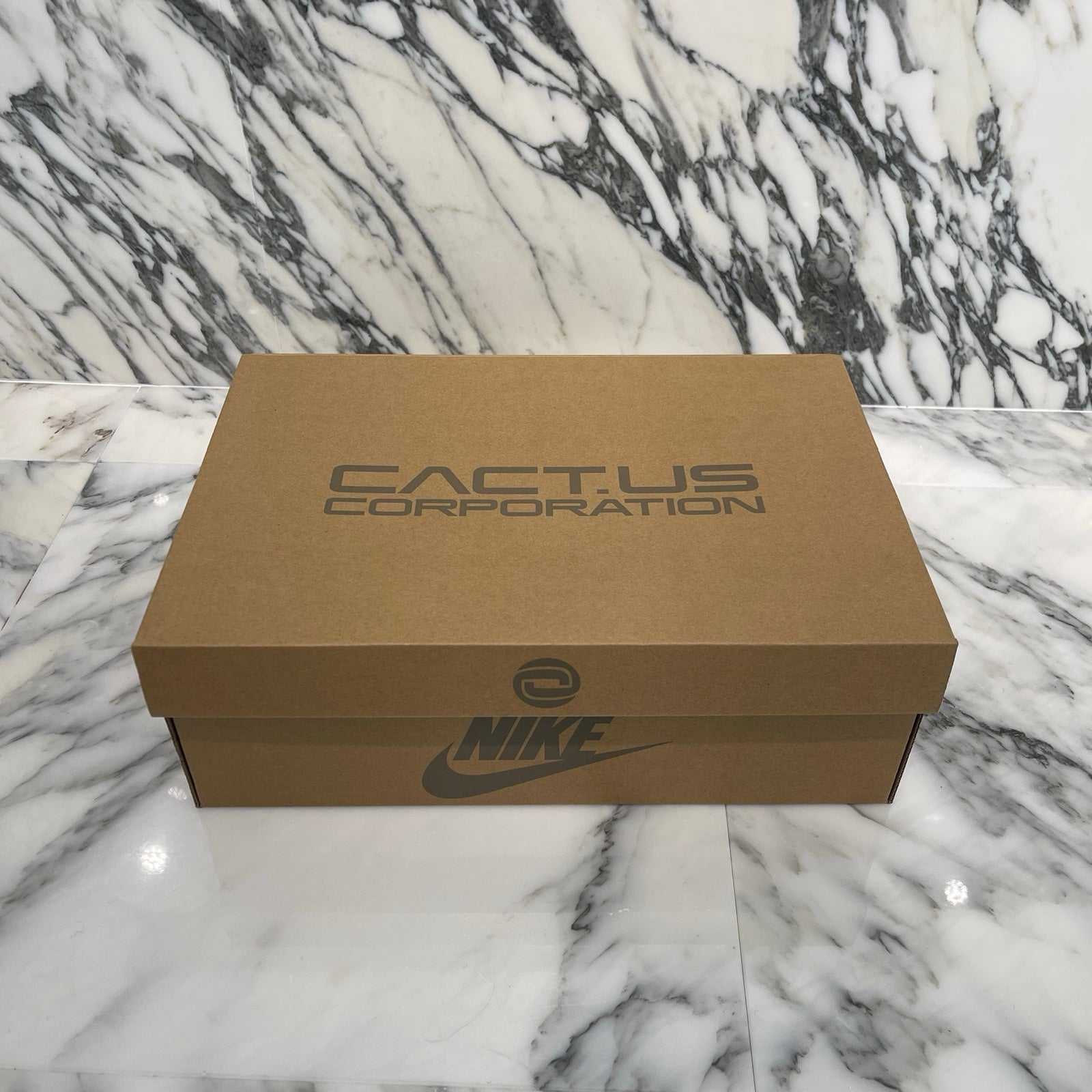 NIKE × Travis Scott 2022SS Air Max 1 "CACT.US Gold" DO9392-700 Size US9（27cm）